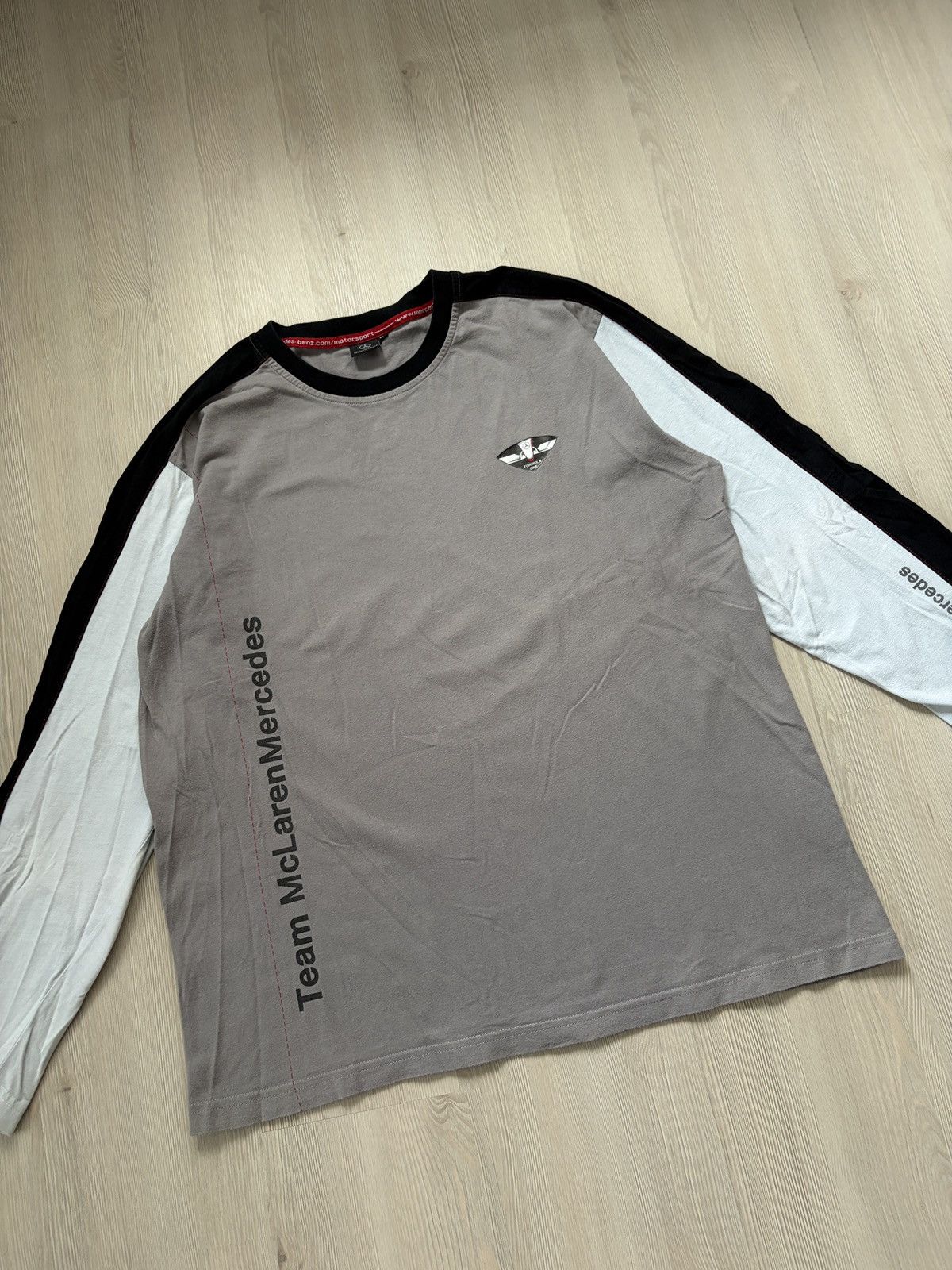 Mercedes-Benz Mercedes Team McLaren Formula One Long Sleeve Size US XXL / EU 58 / 5 - 7 Thumbnail