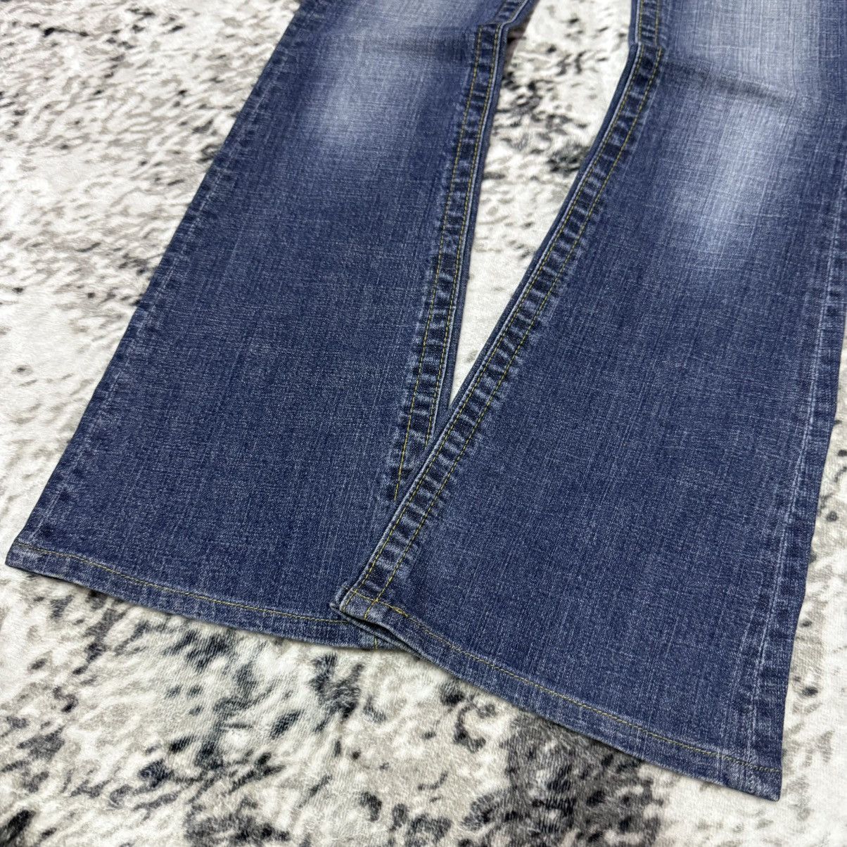 Japanese Brand Dear Heart Japan Bush Pocket Low Rise Flared Jeans Size 28" / US 6 / IT 42 - 7 Thumbnail