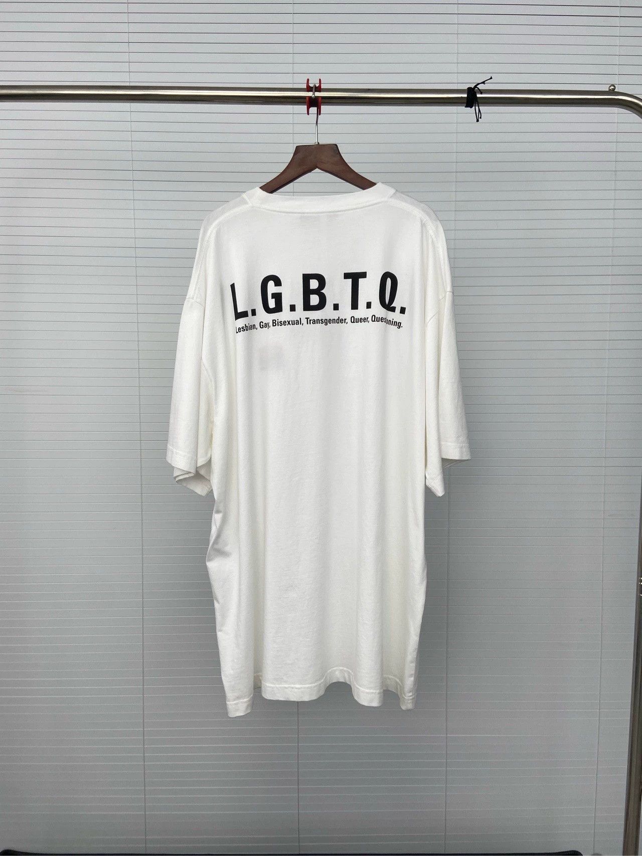 Balenciaga Balenciaga colorful national flag embroidered logo with white letters on the back short sleeved shirt Size US XS / EU 42 / 0 - 1 Thumbnail