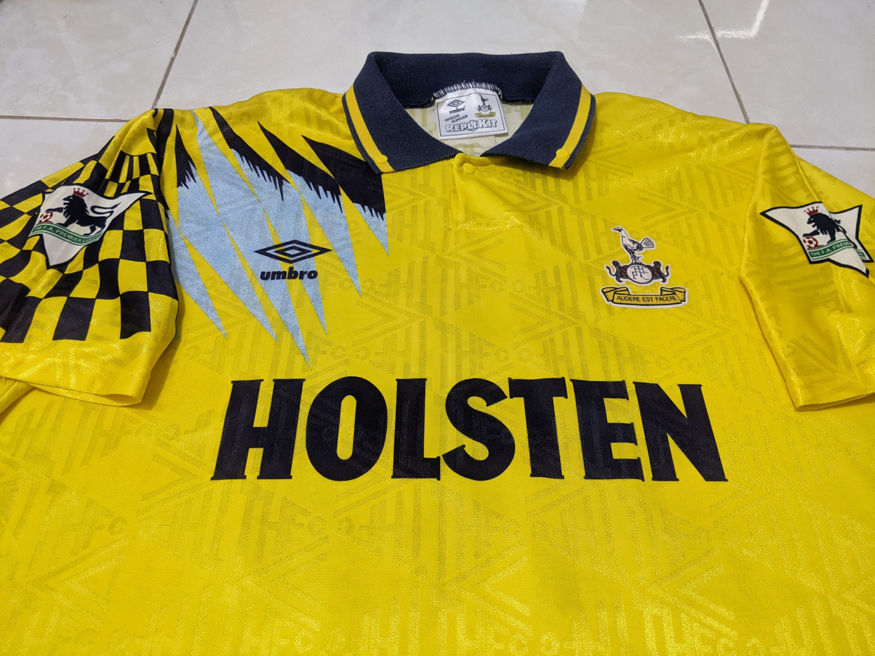 Umbro Jersey Tottenham Hotspur 1991 away klinsmann football shirt Size US L / EU 52-54 / 3 - 3 Thumbnail