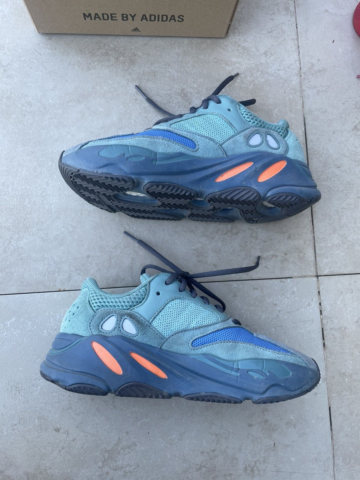 Adidas adidas Yeezy Boost 700 Faded Azure OG Box and Tags Size US 6.5 / EU 39-40 - 12 Thumbnail