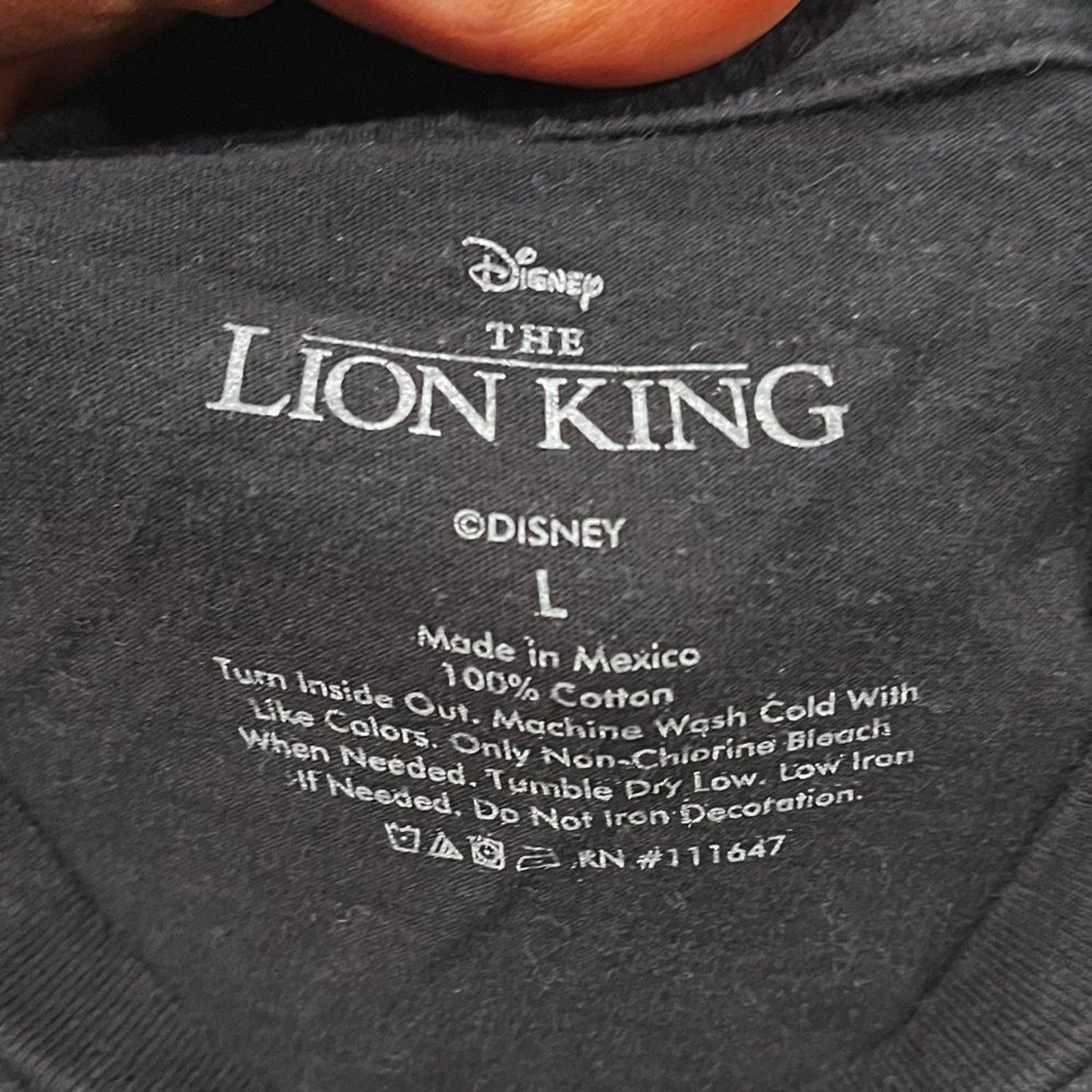 Disney Disney The Lion King Tee Shirt Large Black Long Sleeves Size L / US 10 / IT 46 - 3 Thumbnail
