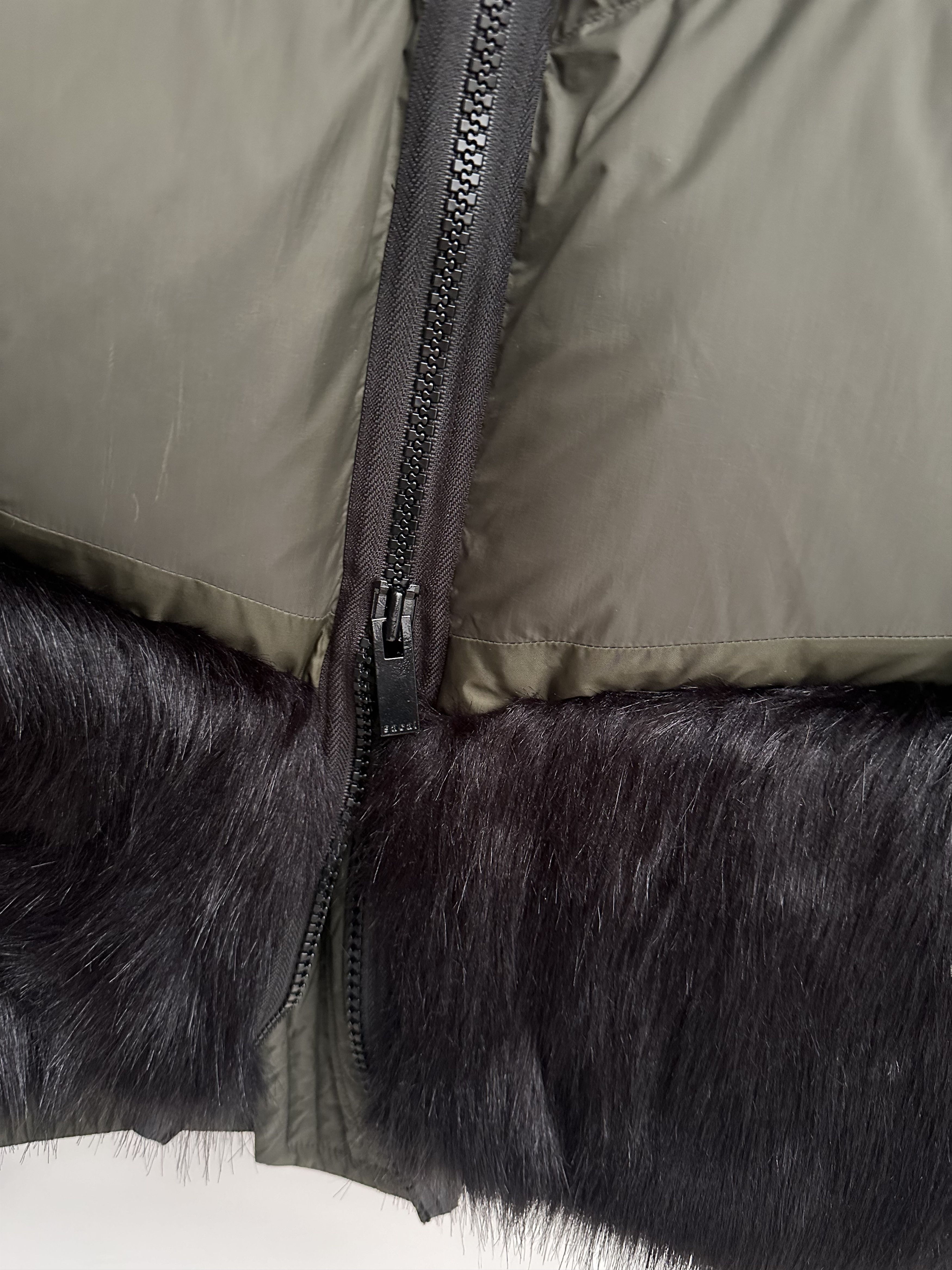Nike × Sacai Sacai x Nike Seqouia Puffer Jacket, L Size L / US 10 / IT 46 - 13 Thumbnail