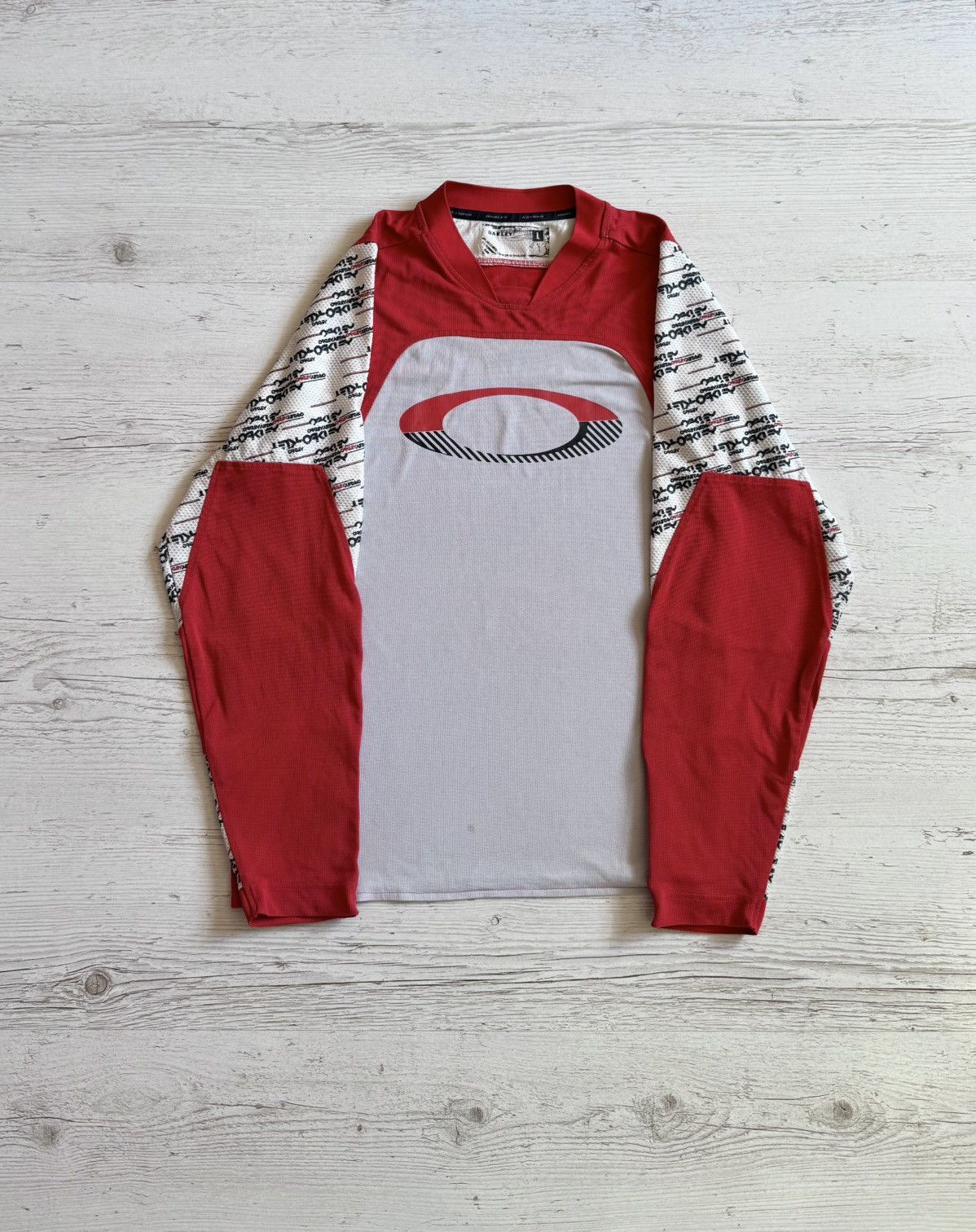Oakley Long sleeve oakley vintage Size US L / EU 52-54 / 3 - 1 Thumbnail
