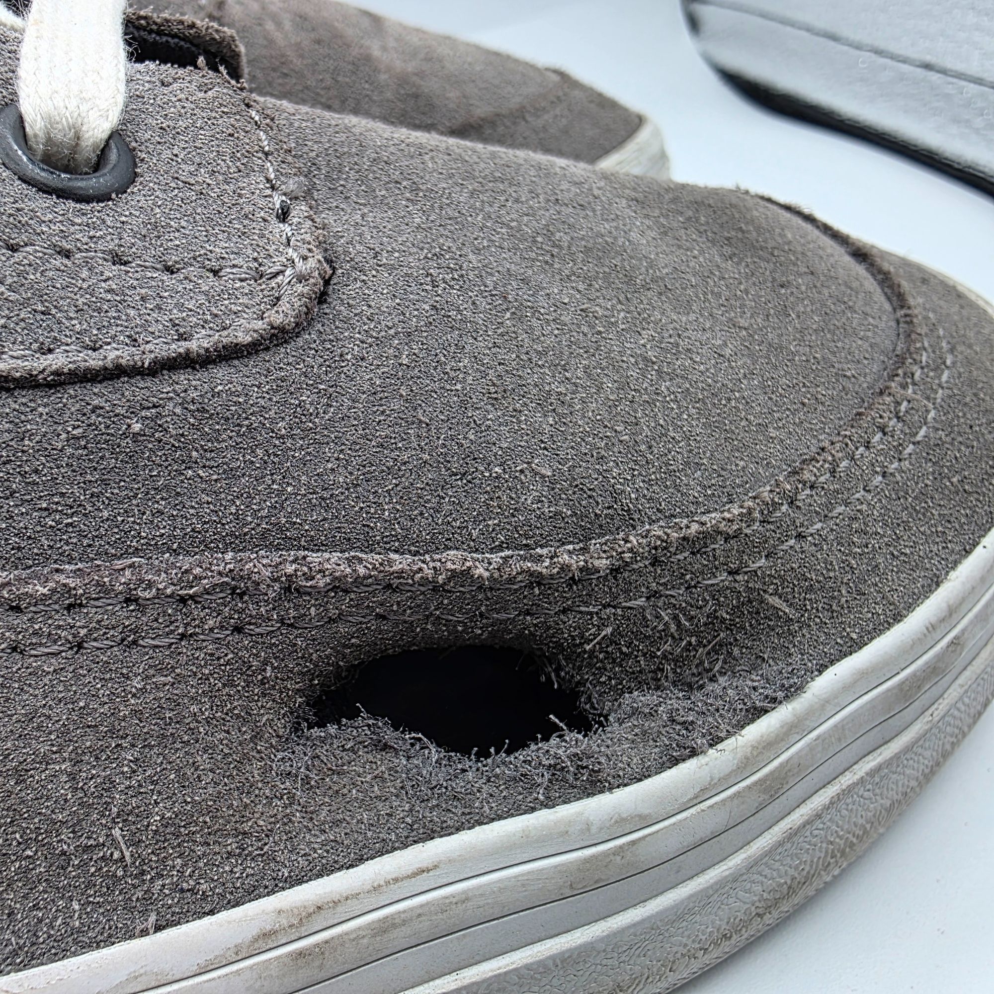 Vans Vans Emmerson Mens Size 11 Gray Sneaker Shoes Skateboarding Size US 11 / EU 44 - 8 Thumbnail