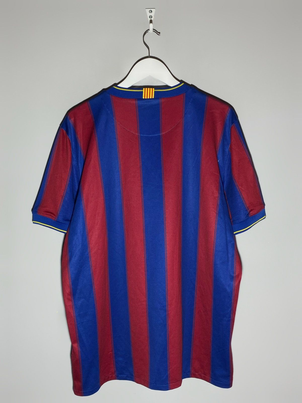 Nike Nike FC Barcelona 2009/10 Home Football Shirt Messi Era Size US XL / EU 56 / 4 - 2 Thumbnail