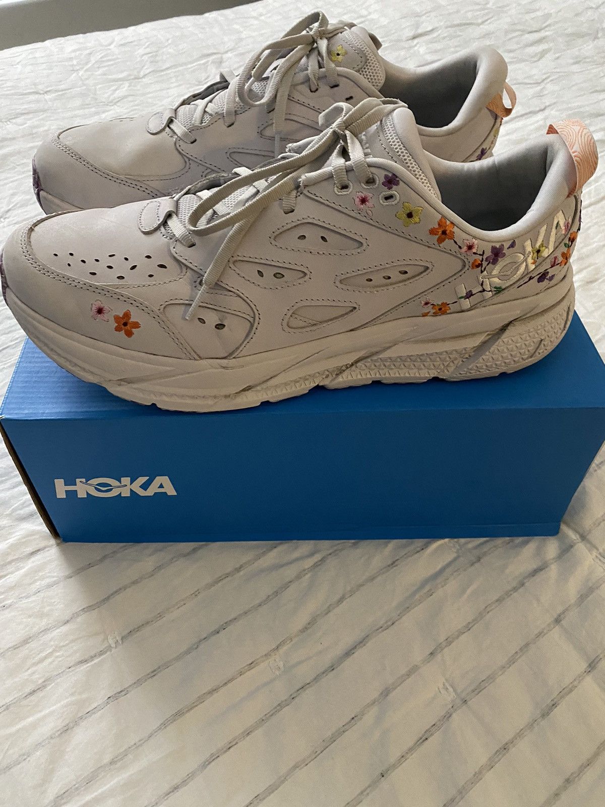 Hoka Hoka One One Clifton L BP Vibrant Bloom Grey Sz13 Size US 13 / EU 46 - 2 Thumbnail