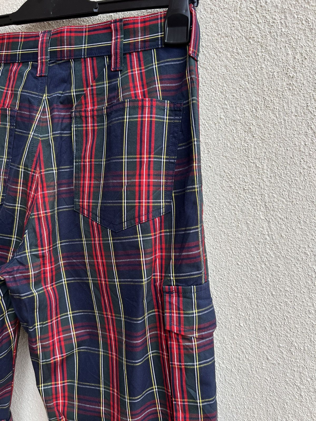 Vintage Vintage 2000s Boys Batsu Tartan Bondage 3 Quarter Pant Size US 29 - 16 Thumbnail