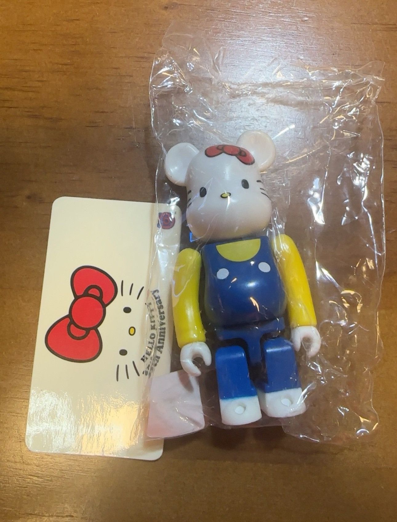 Japanese Brand × Medicom Toy Bearbrick Hello Kitty 100% Size ONE SIZE - 1 Thumbnail
