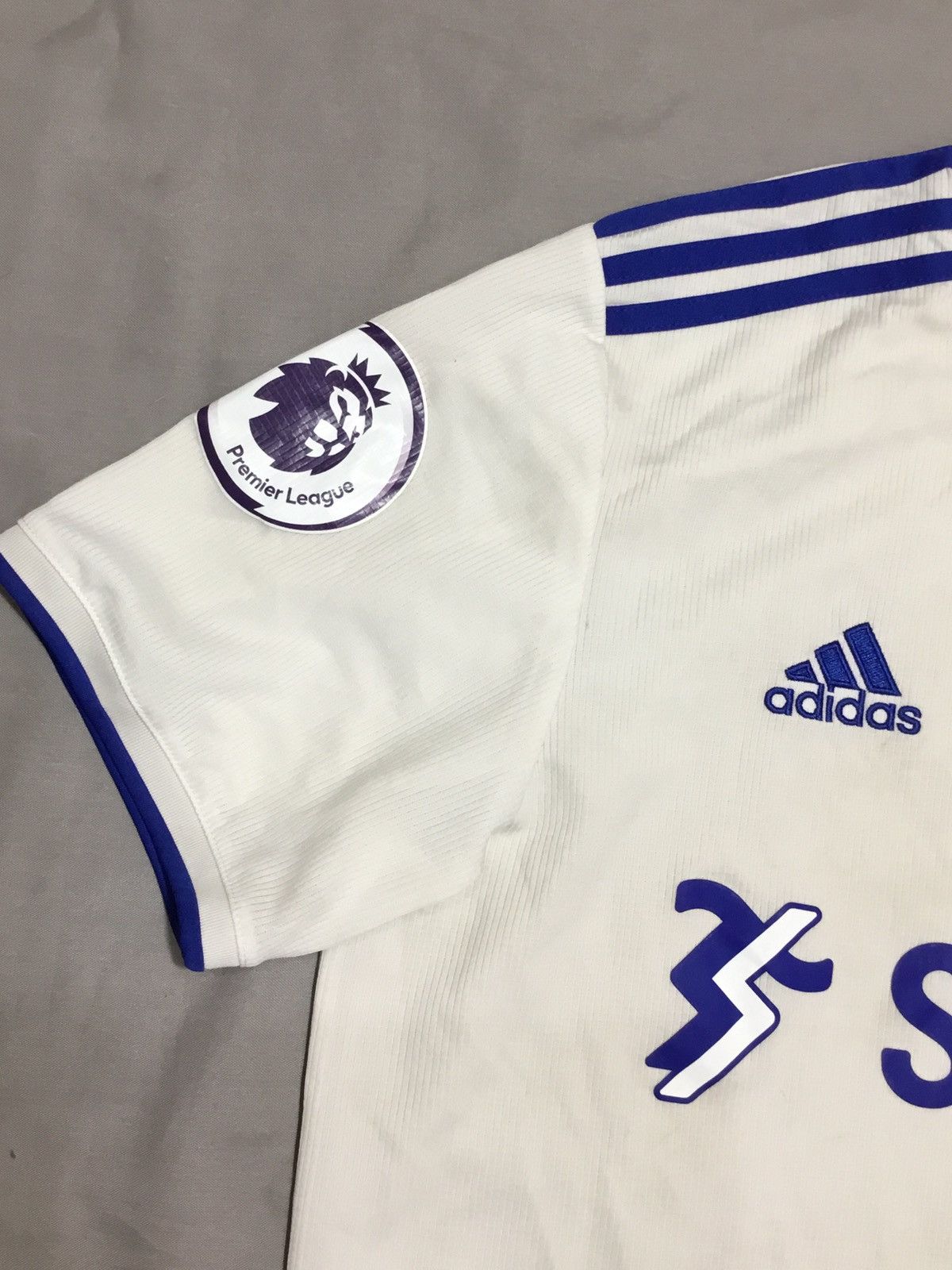 Adidas Leeds United Jersey Shirt Mens L Soccer Adidas SBOTOP Size US L / EU 52-54 / 3 - 9 Thumbnail