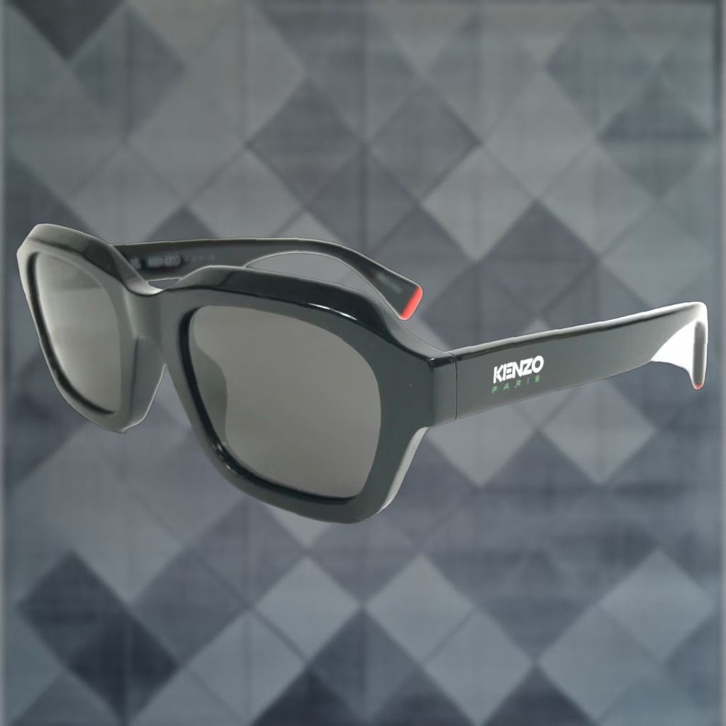 か Kenzo Unisex Designer Square Sunglasses KZ401751 01A Black Gray