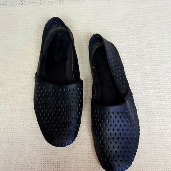 Designer BCBGeneration Black Leather Sz. 9.5 Hand Tooled Slipon Loafe Size US 9.5 / IT 39.5 - 1 Thumbnail