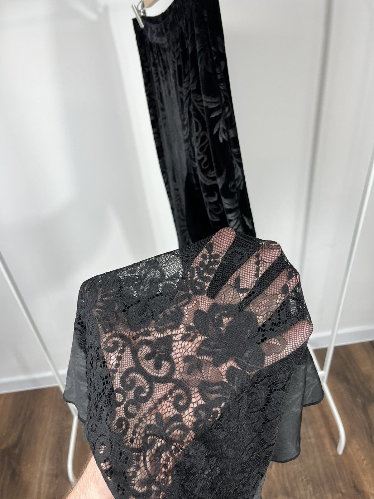 Other Vintage Black Velvet Flared Pants Women L Baroque Bottoms Size 32" / US 10 / IT 46 - 7 Thumbnail