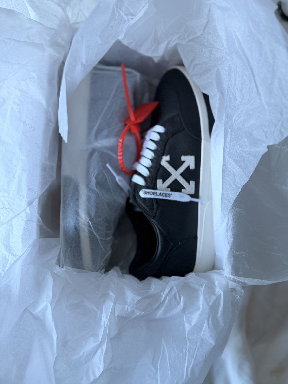 Off-White Off-White New Low Vulcanized Sneaker Size US 11 / EU 44 - 6 Thumbnail
