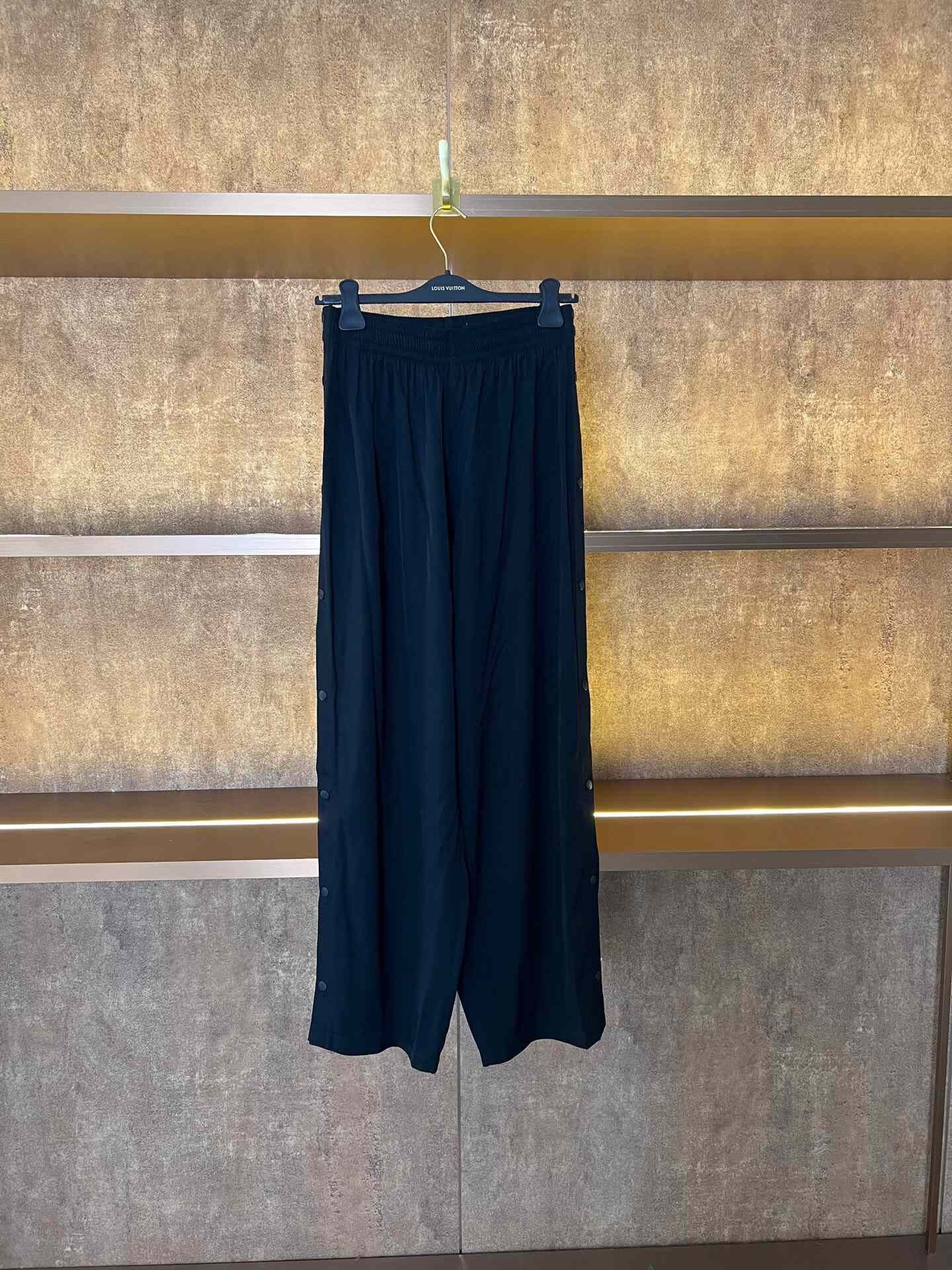 Balenciaga Balenciaga Side Button Suit Pants Size US 28 / EU 44 - 1 Thumbnail