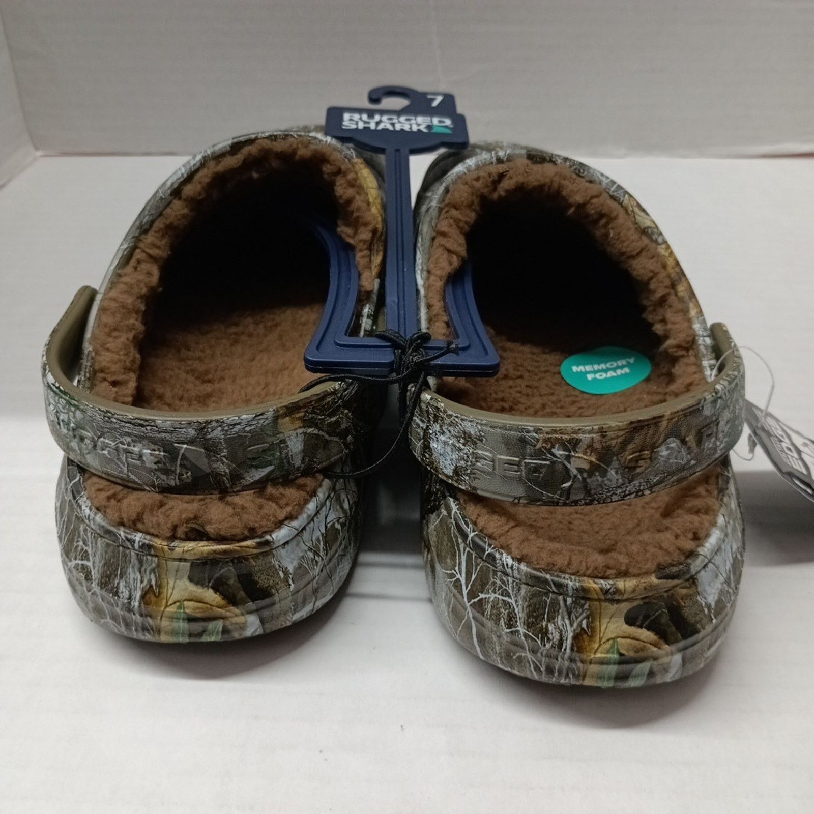 Other Rugged Shark RealTree Men's Size 7 Camo Lined Sherpa Clogs Size US 7 / EU 40 - 6 Thumbnail