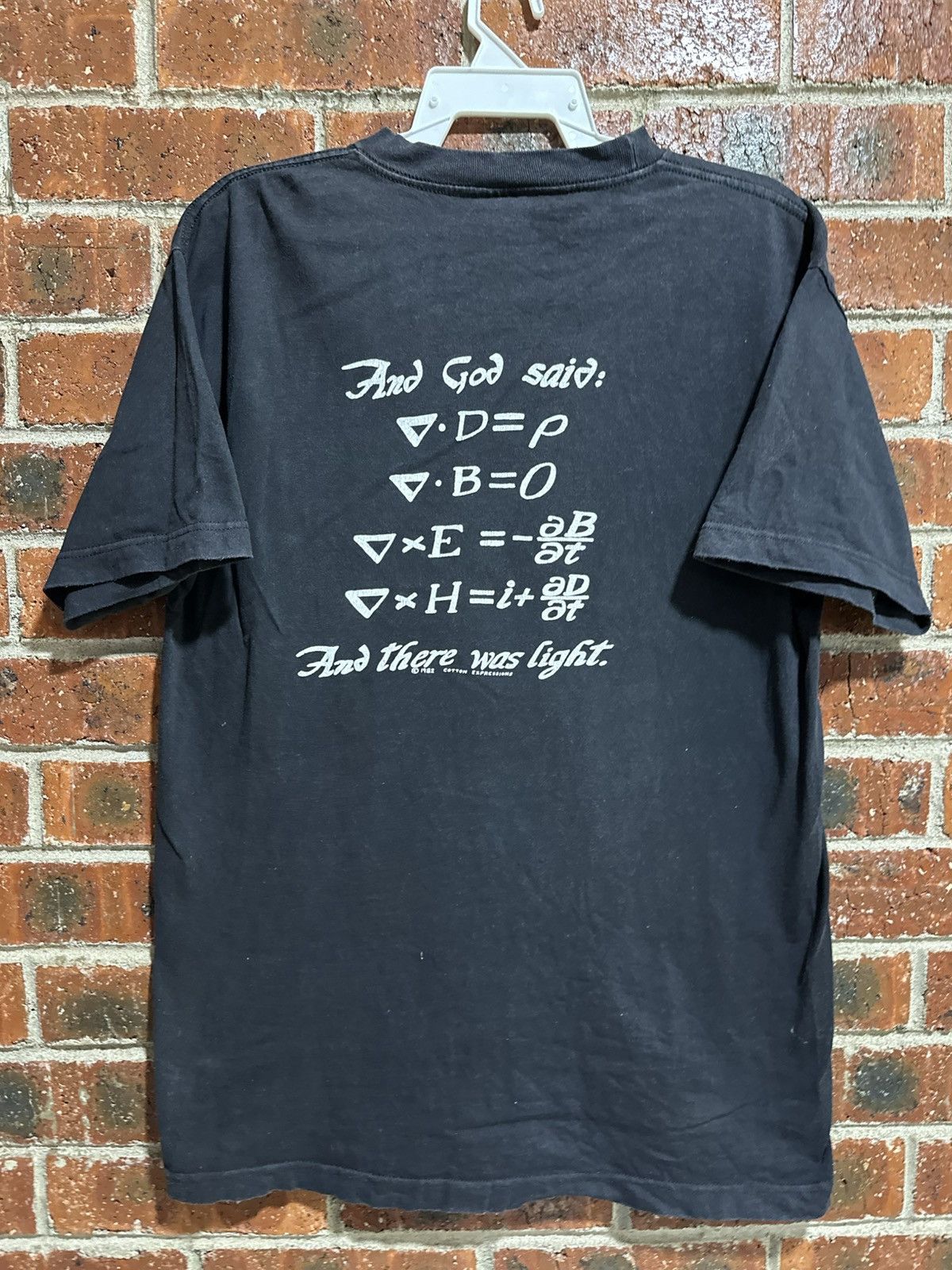 Arts & Science Vintage Cotton Experssions 1982 Faded Tee Size US L / EU 52-54 / 3 - 9 Thumbnail