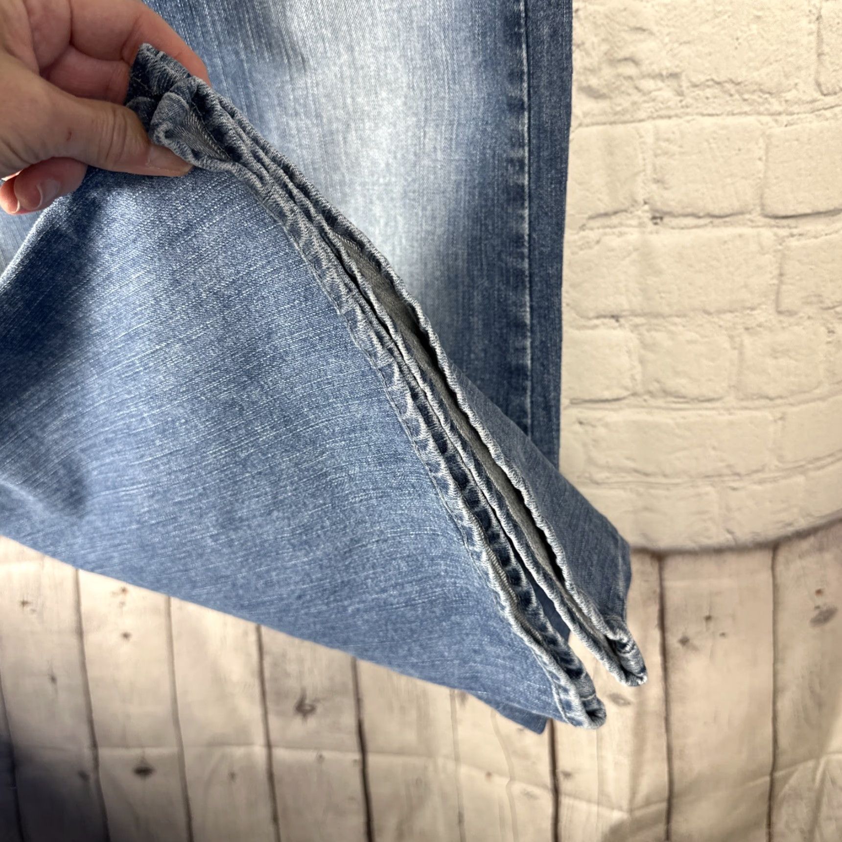 Lucky Brand VINTAGE Lucky Brand Jeans Dungarees Concert Wide Leg Womens 8/29 Blue Denim 30in Waist USA Medium Wash Size 30" / US 8 / IT 44 - 3 Thumbnail