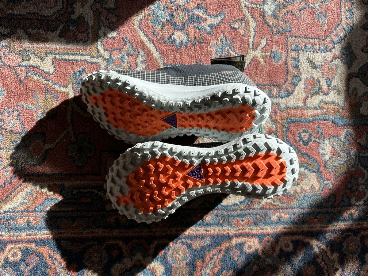 Nike ACG Rare Nike ACG Mountain FLY high color way Size US 10.5 / EU 43-44 - 3 Thumbnail