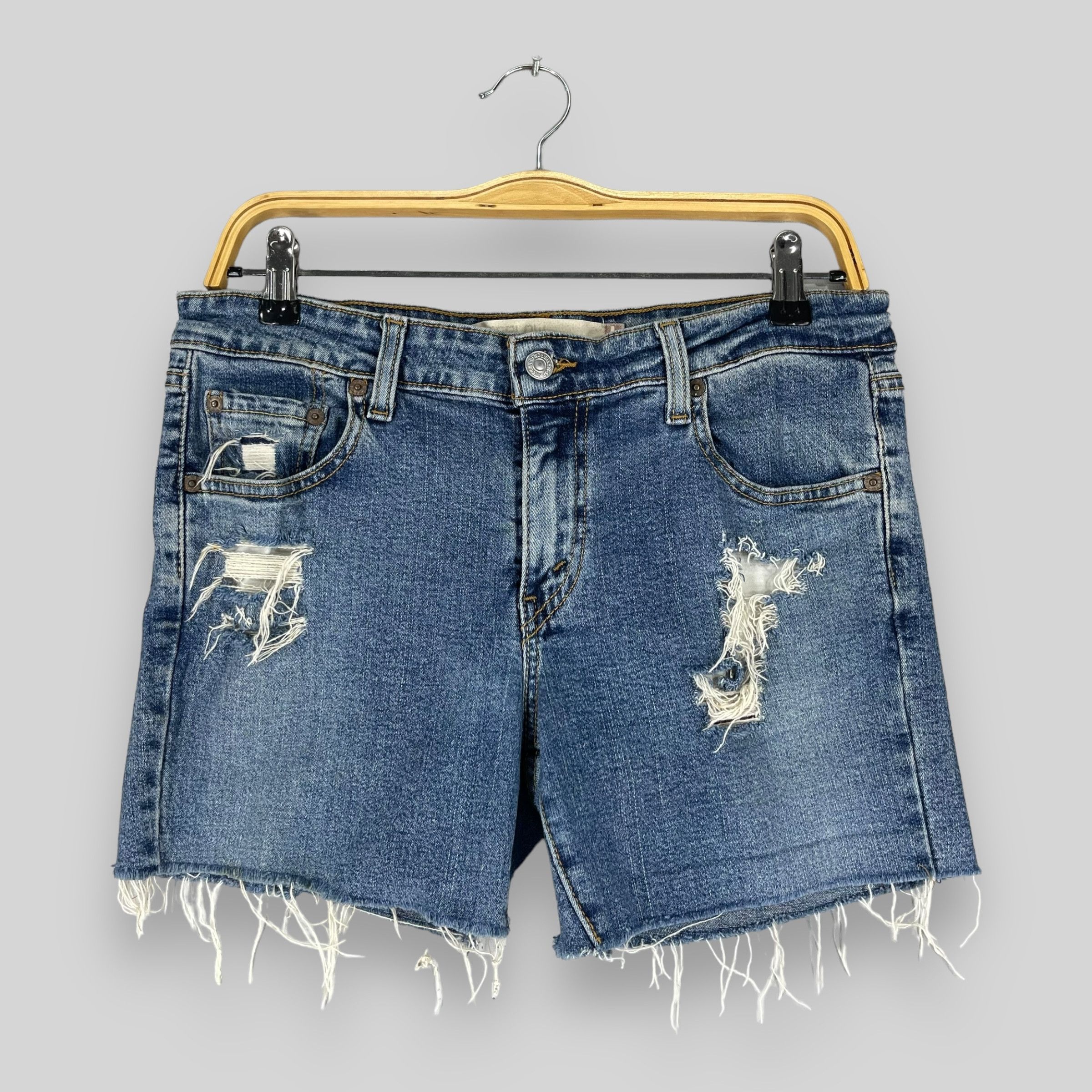 Levi's W31 Vintage Distressed Levis 518 Thigh Ripped Cutoff Denim Size 31" - 1 Thumbnail