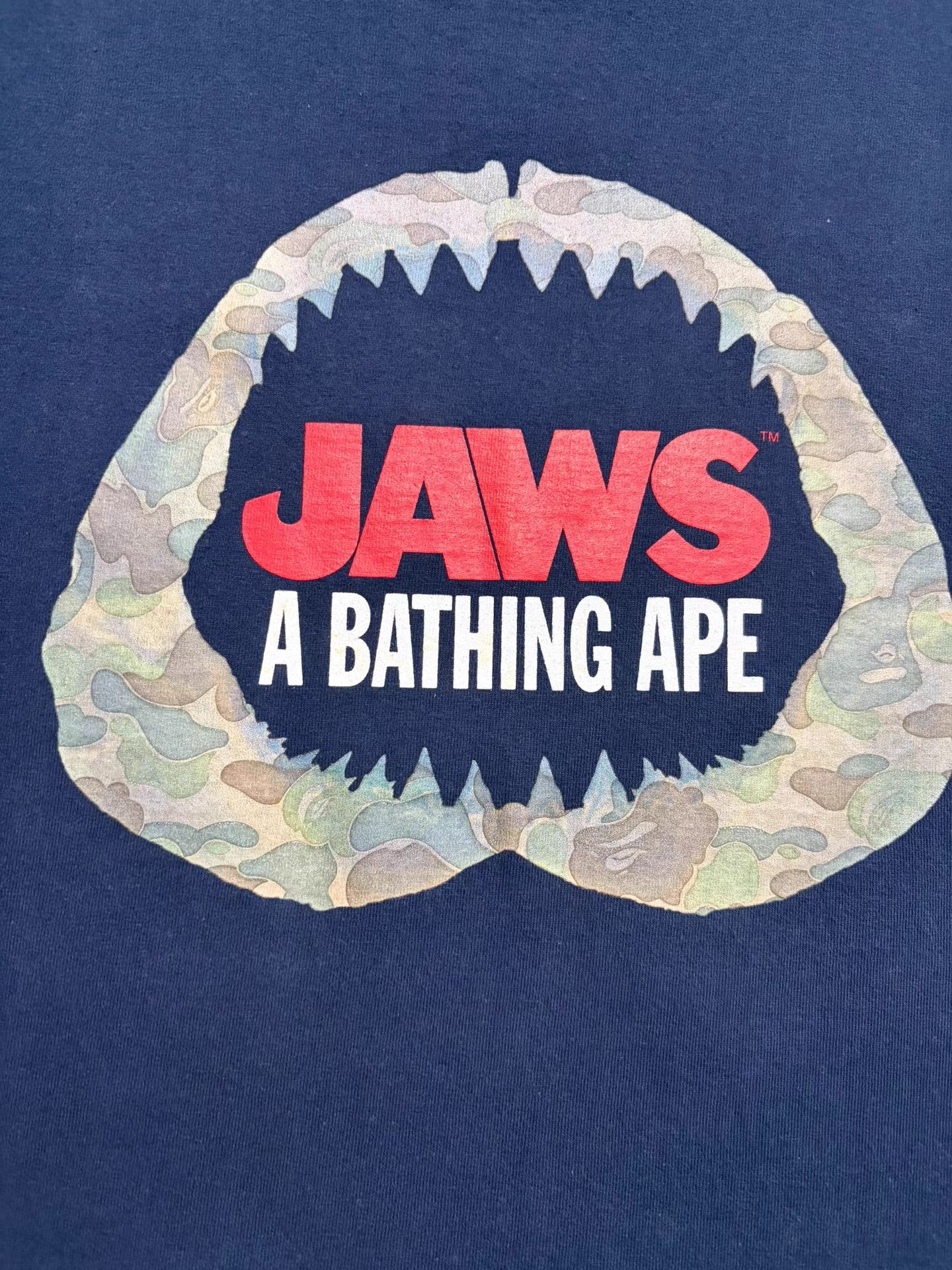 Bape Bape JAWS × Sanrio Short Sleeve Tee Size US M / EU 48-50 / 2 - 2 Thumbnail
