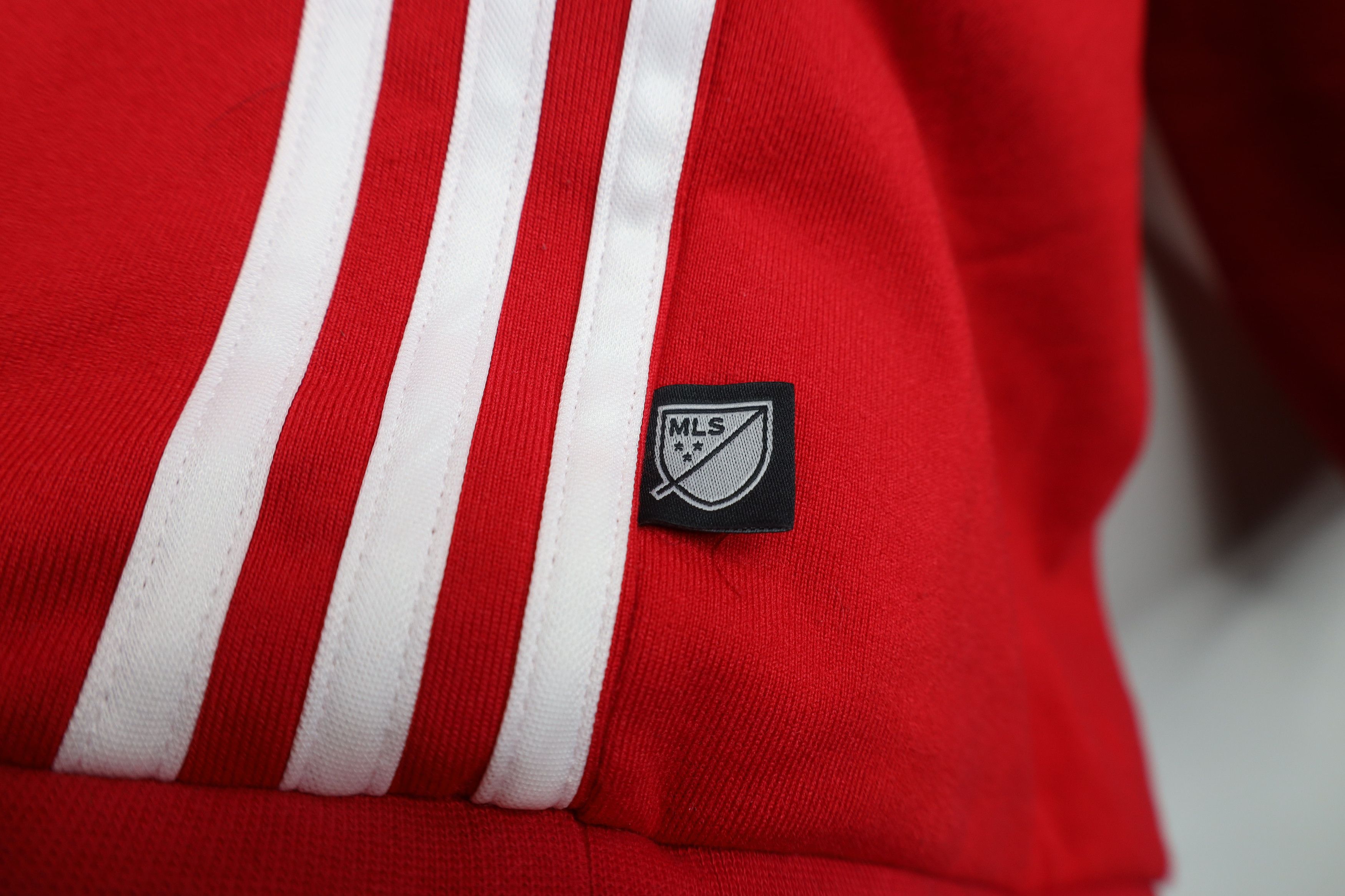 Adidas × Vintage Adidas Spell Soccer New York Red Bull Half Zip Sweatshirt Size US M / EU 48-50 / 2 - 8 Thumbnail