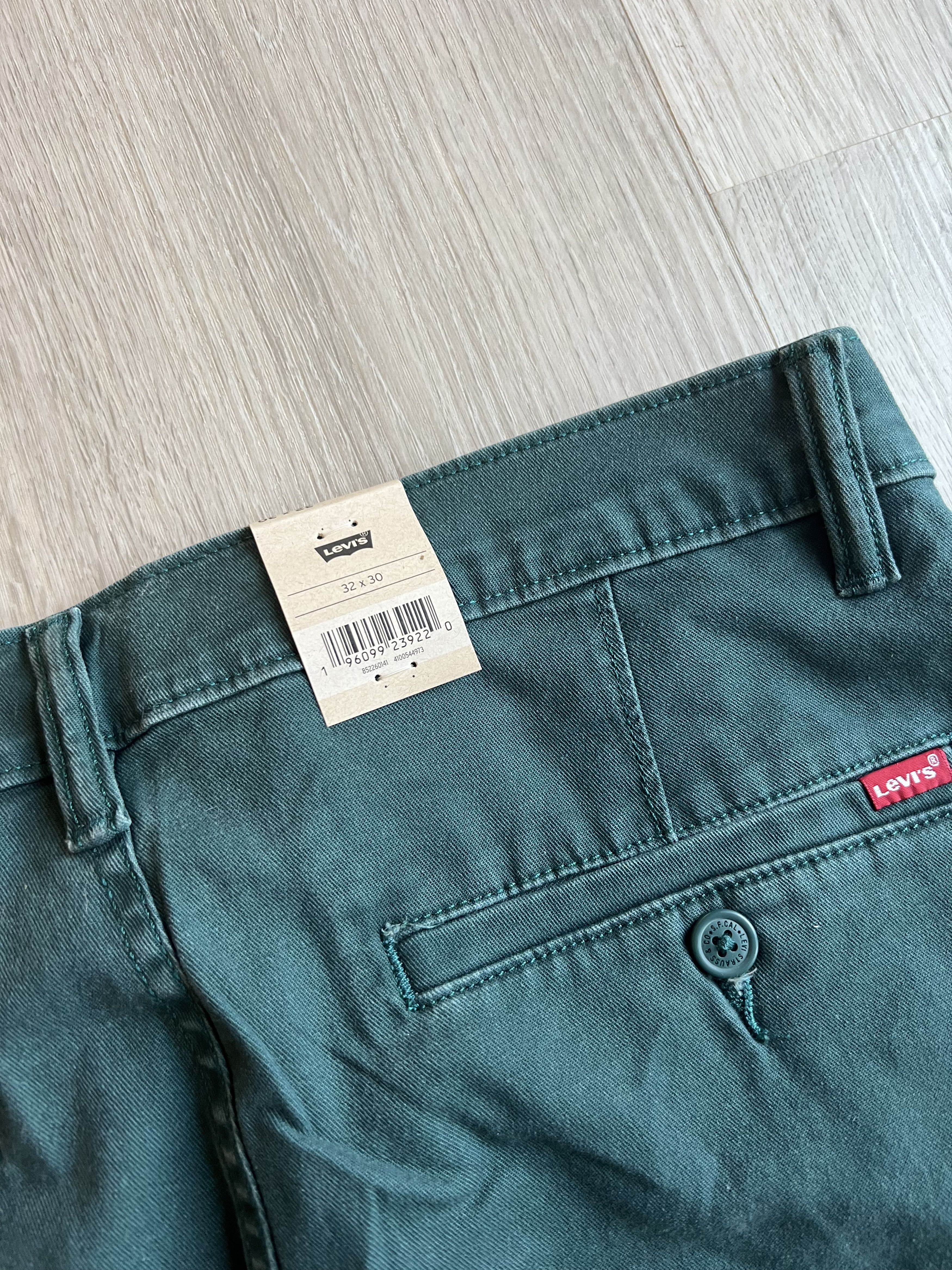 Levi's Standard fit Tapered Chino Pants / Forest Green work wear Size US 32 / EU 48 - 3 Thumbnail