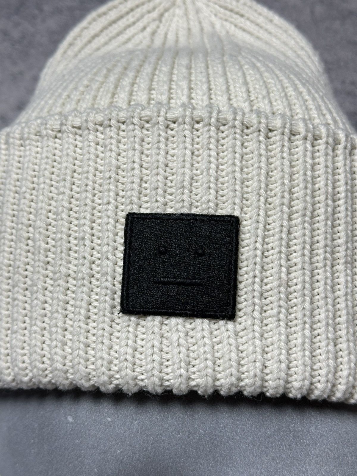 Acne Studios Acne Studios Pancy Wool Face Patch Beanie Hat Size ONE SIZE - 6 Thumbnail