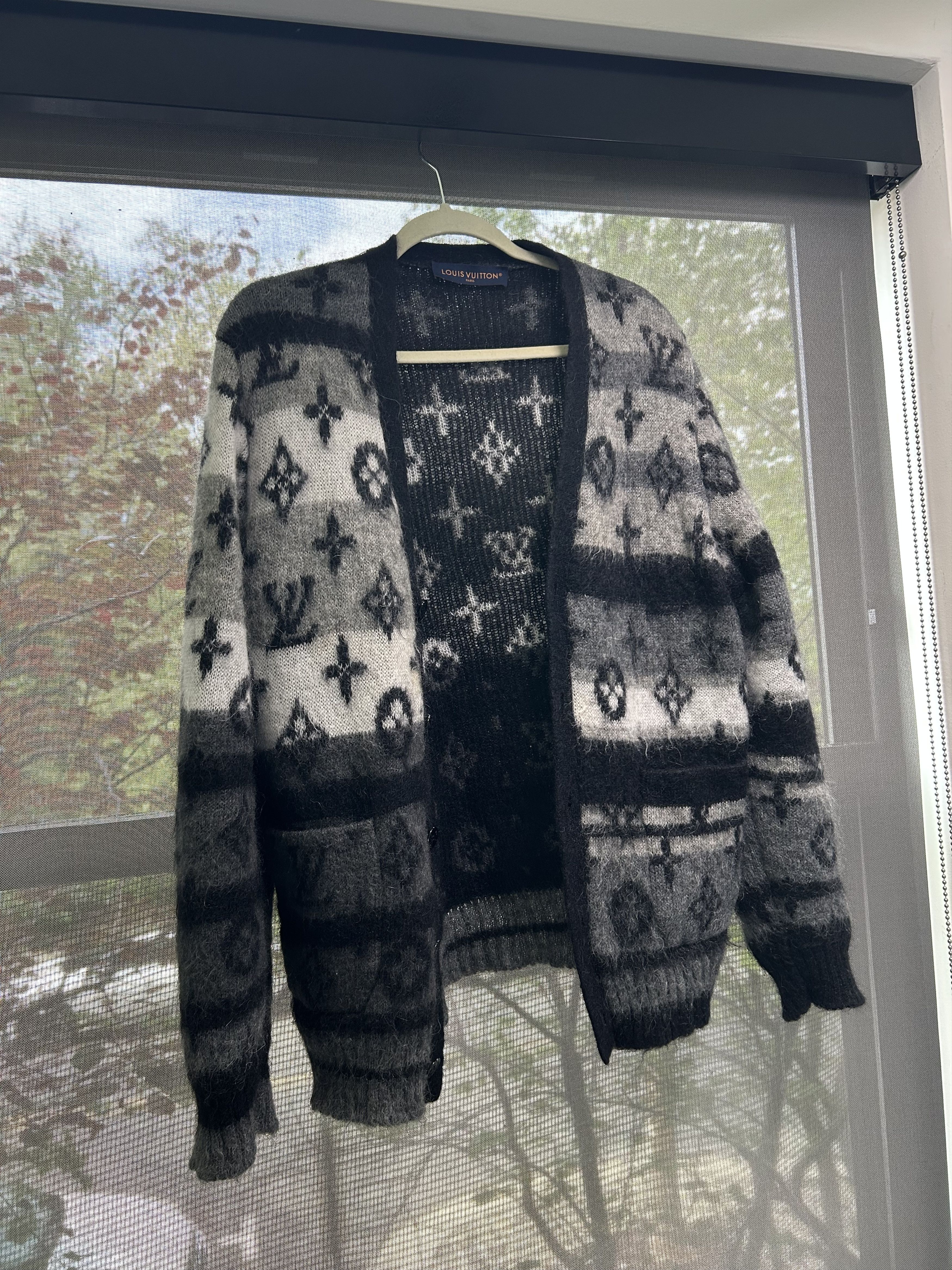 Louis Vuitton Louis Vuitton Monogram Mohair Sweater Size US M / EU 48-50 / 2 - 4 Thumbnail