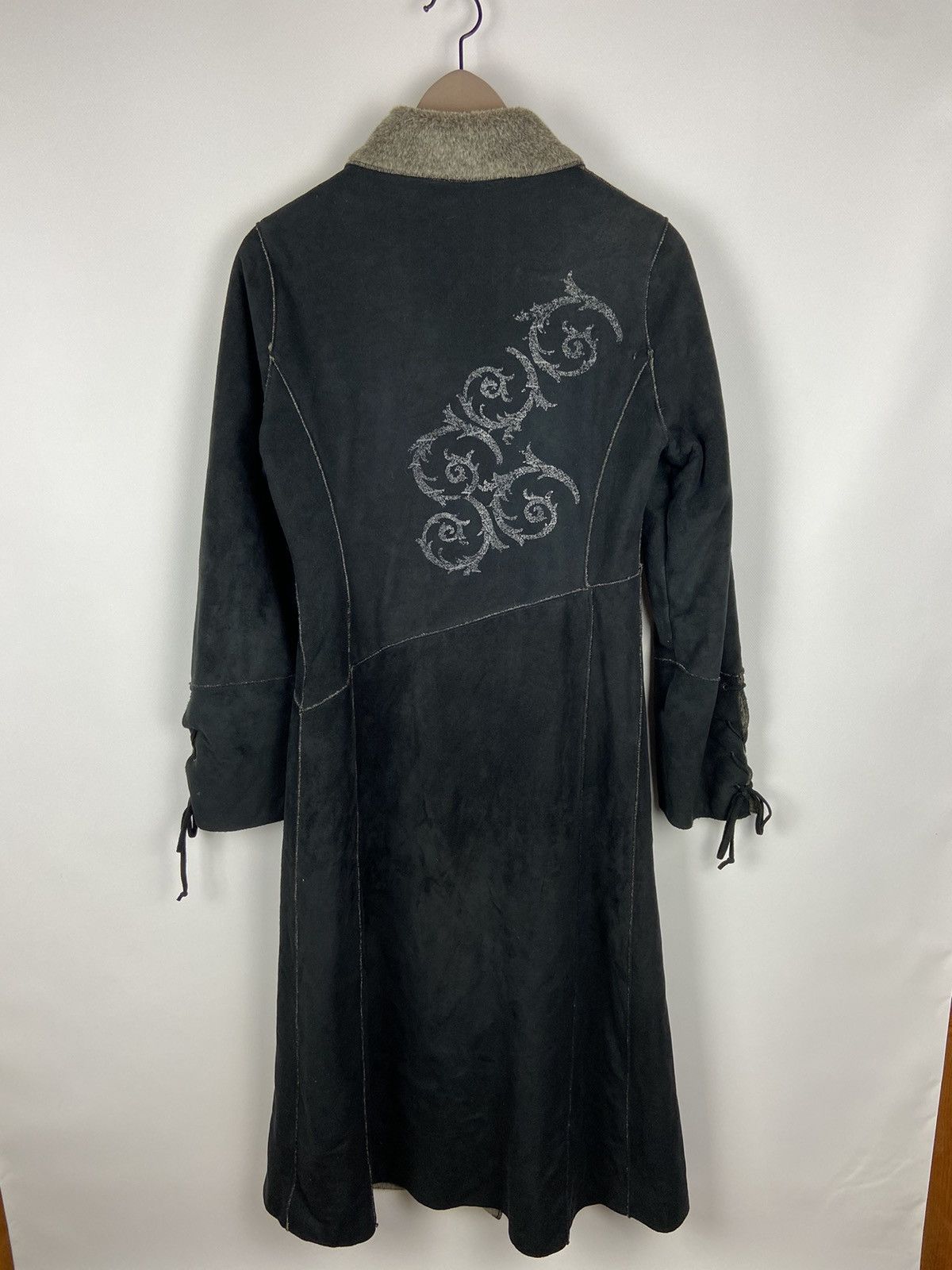 Vintage Vintage Versace Sport Black Micro Suede Faux Fur Lined Coat Size S / US 4 / IT 40 - 2 Thumbnail