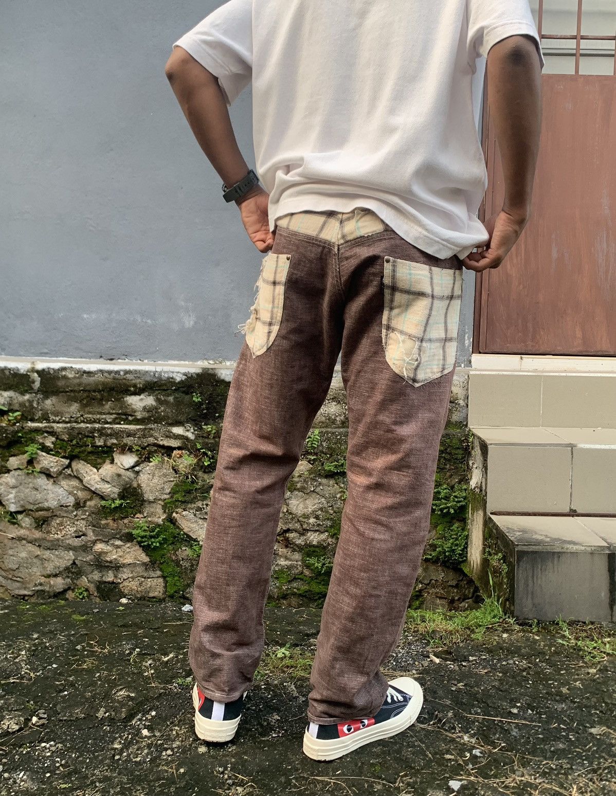 Vintage 👹VINTAGE CONCAVE DISTRESSED POCKET BROWN DENIM Size US 31 - 6 Thumbnail
