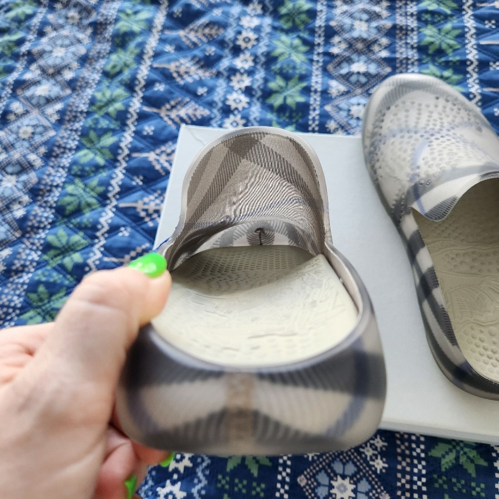 Burberry Authentic Burberry Stingray Check Slide Sandals 36 Unisex Size US 5 / IT 35 - 8 Thumbnail