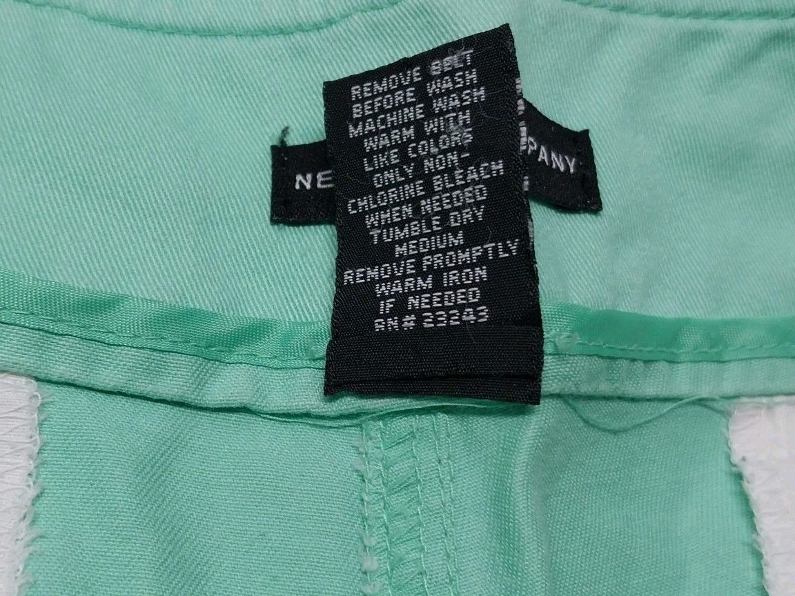 Other New York & Company Womens 12 Mint Green Shorts Khaki Casual Size 34" / US 12 / IT 48 - 4 Thumbnail