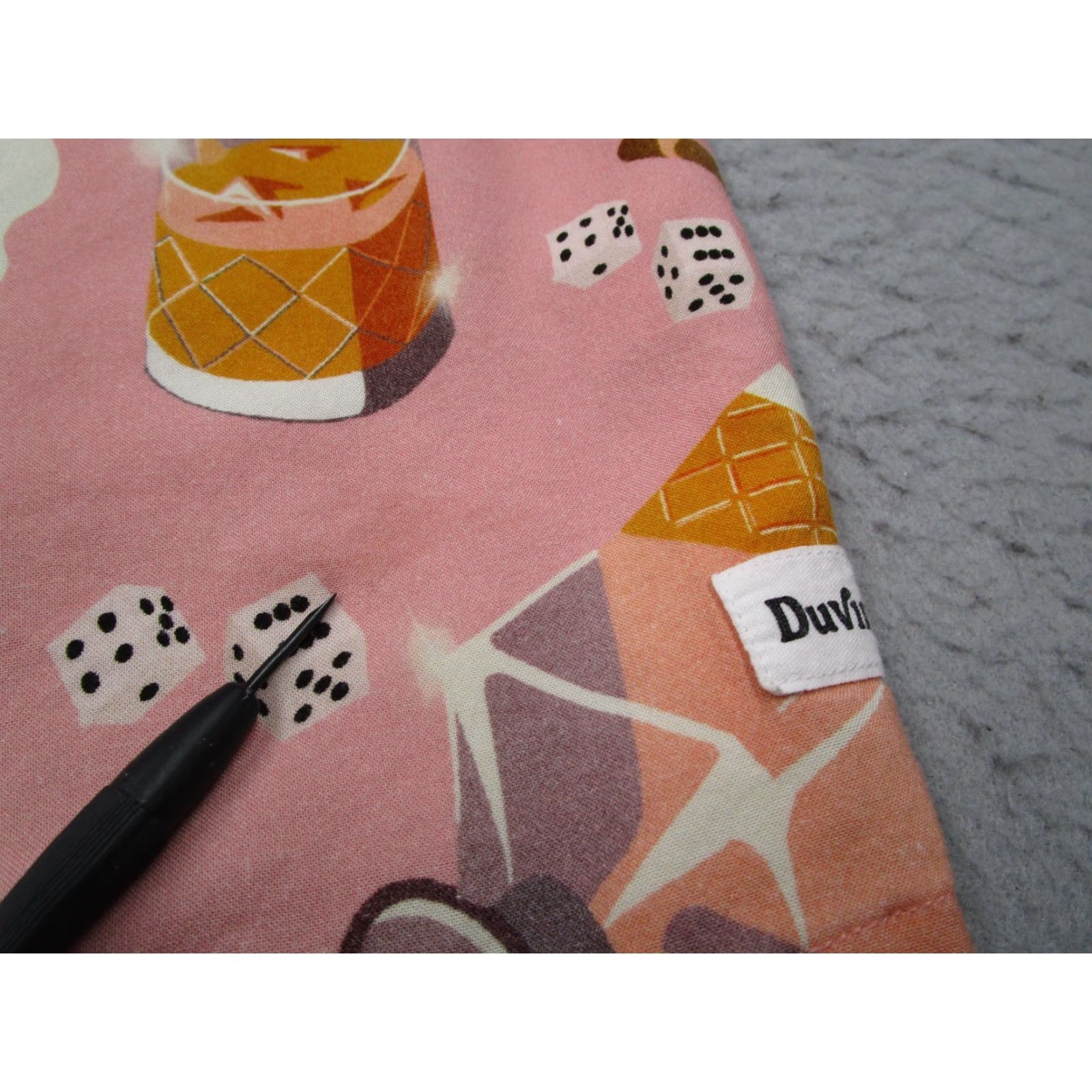 Vintage VINTAGE Duvin Shirt Mens Large Pink Short Sleeve Casual Crew Neck 90s Geometric Tropical Size US L / EU 52-54 / 3 - 5 Thumbnail