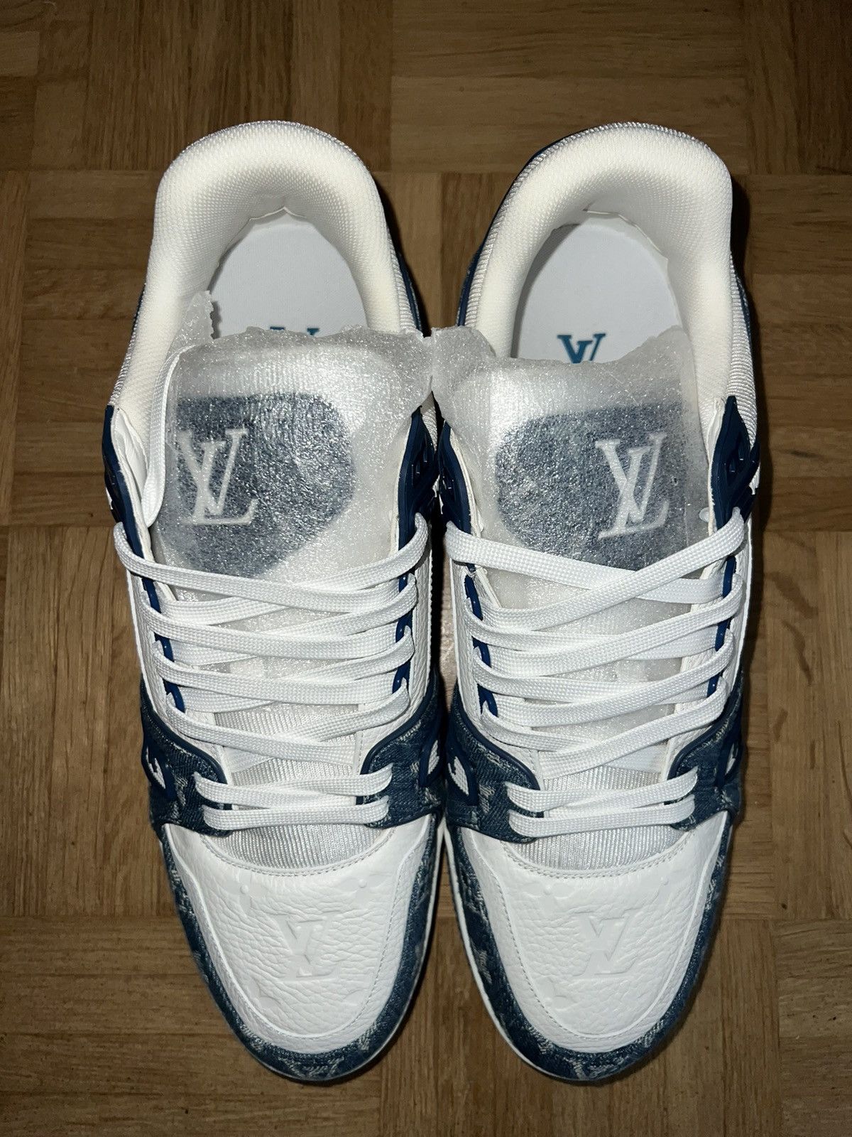 Louis Vuitton LV TRAINER DENIM/LEATHER Size US 11 / EU 44 - 4 Thumbnail