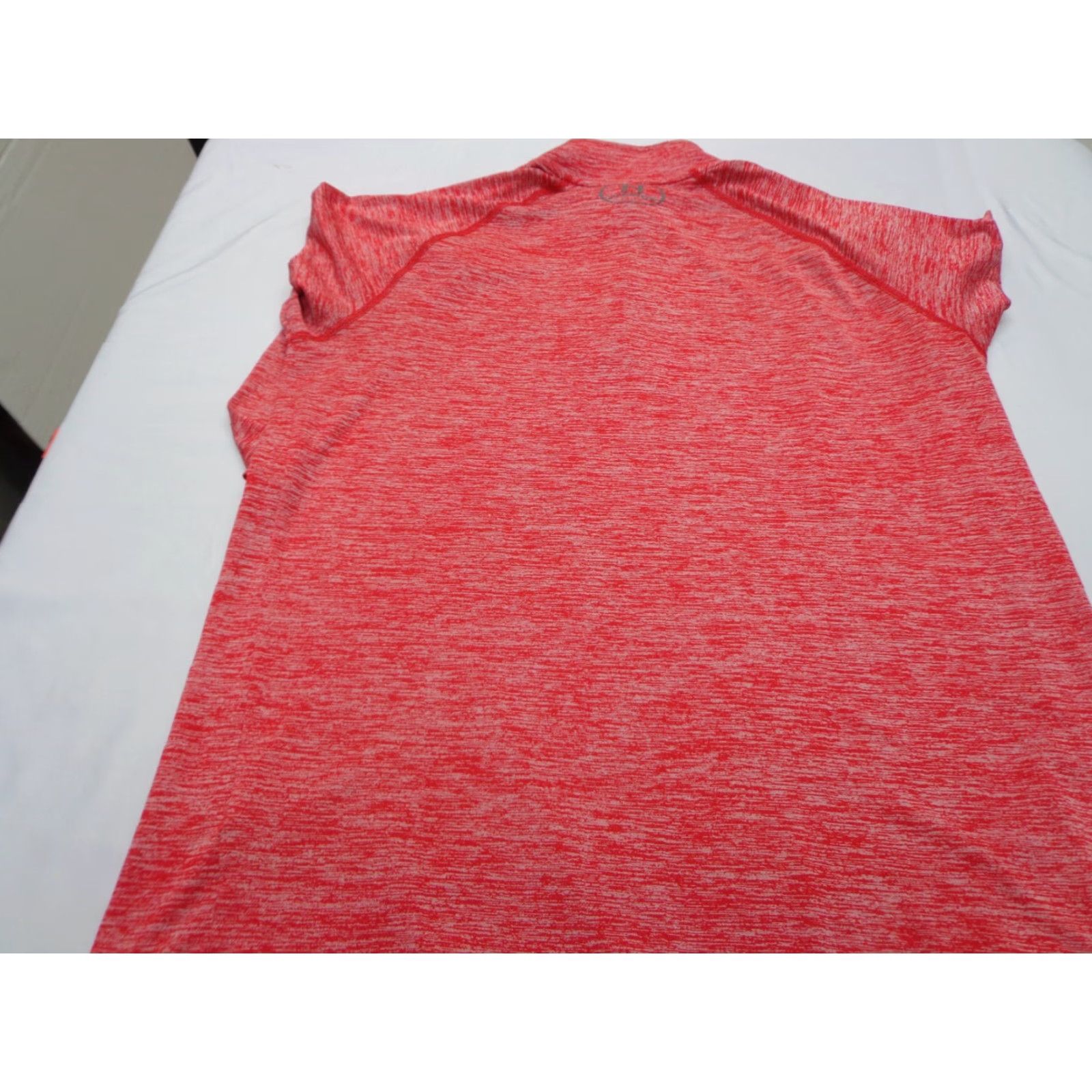 Under Armour Under Armour HeatGear Long Sleeve Shirt Red Medium 1/4 Zip Loose Fit Mens Regular Size M Size US M / EU 48-50 / 2 - 7 Thumbnail