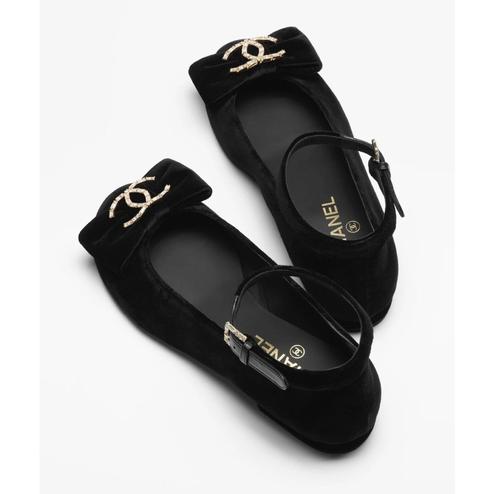 Chanel Chanel Velvet Crystal CC Bow Ankle Strap Ballet Flat 36.5 Size US 5.5 / IT 35.5 - 19 Thumbnail