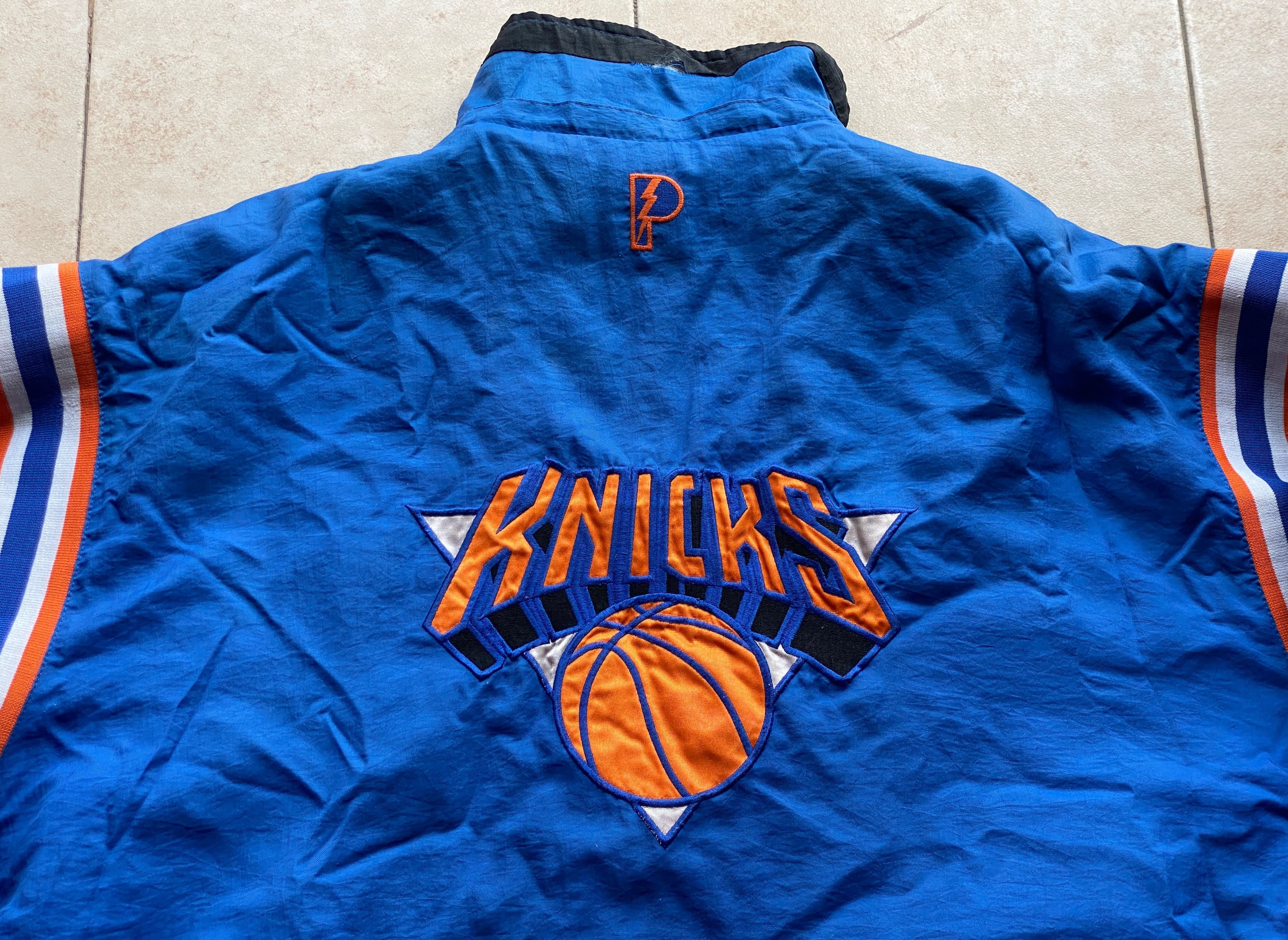 NBA New York Knicks 90s PRO Player puffer Reversible NBA vtg Size US XXL / EU 58 / 5 - 5 Thumbnail