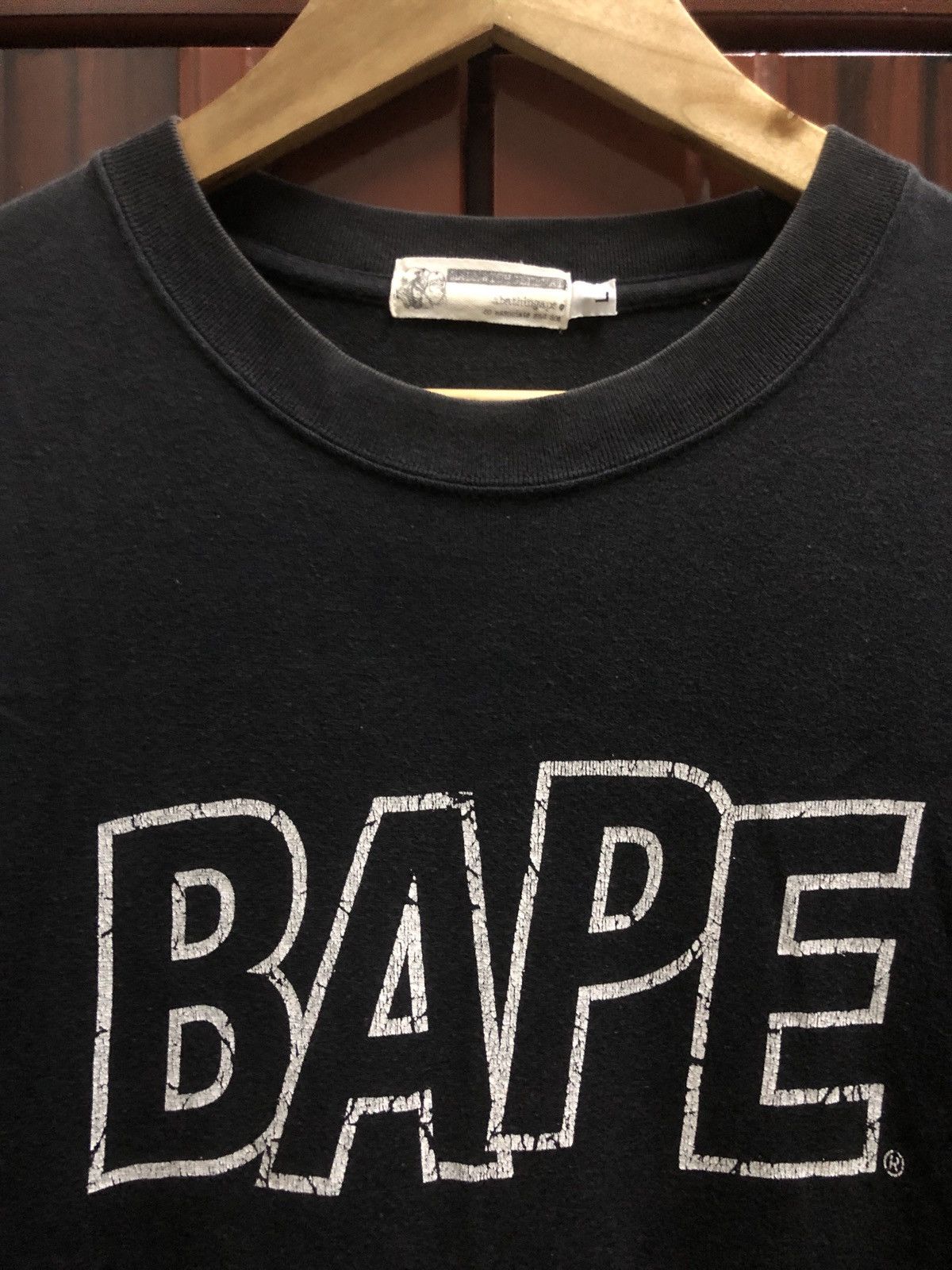 Bape OG Vintage 2000 BAPE Spell Out Logo Cracked Style L/S Shirts Size US L / EU 52-54 / 3 - 3 Thumbnail