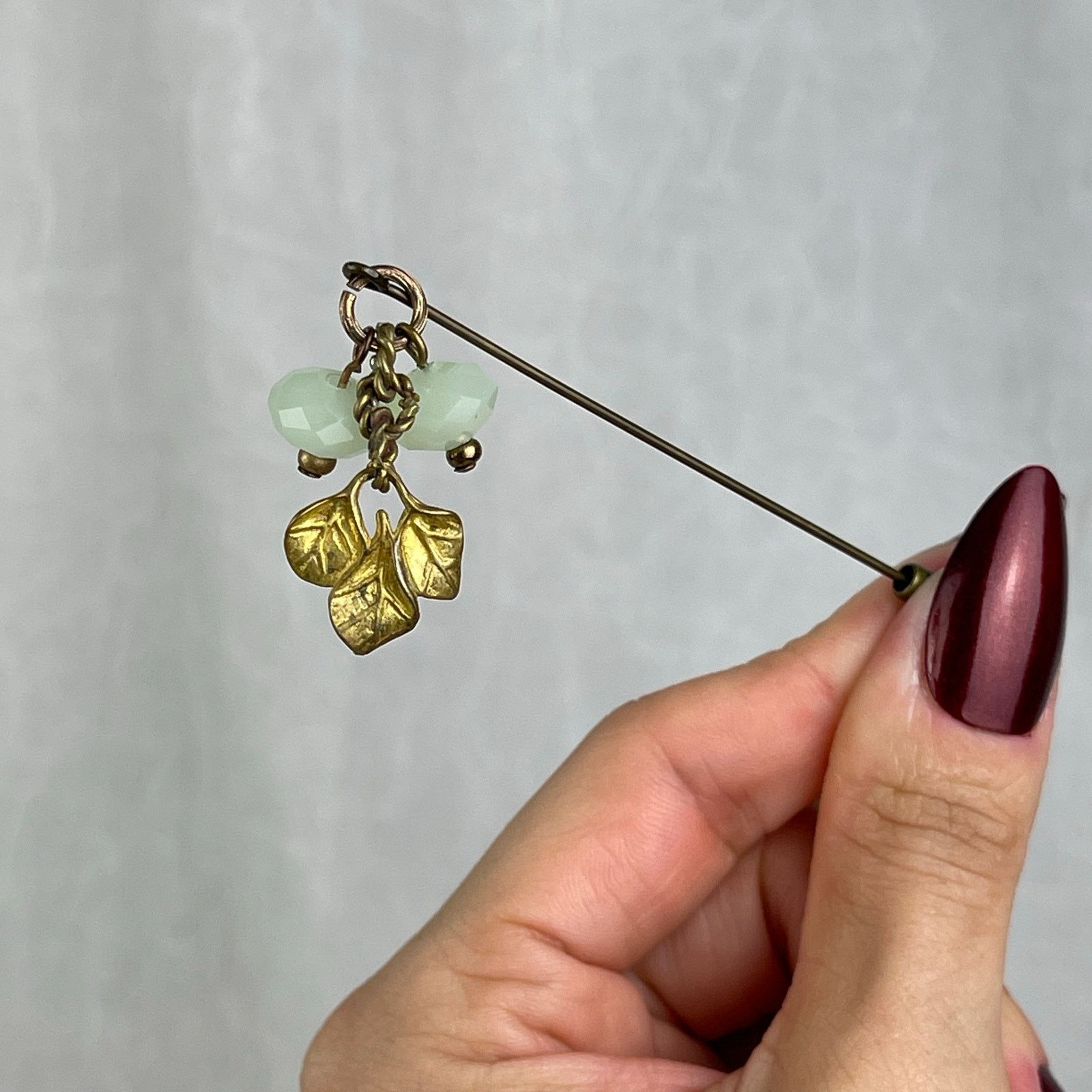 Other Brass Gold Tone Stick Pin Leaves Charm Mint Green Beads Size ONE SIZE - 7 Thumbnail