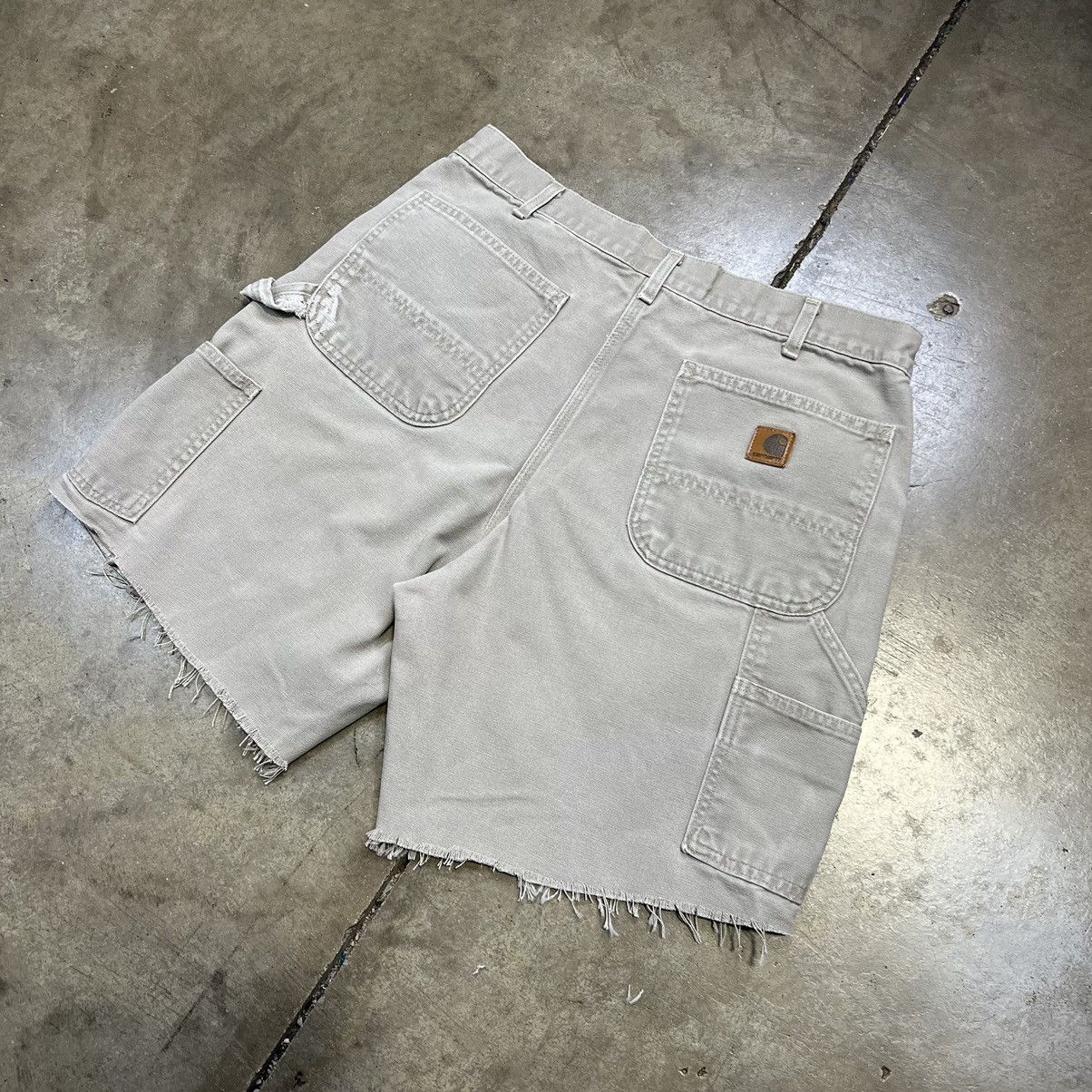 Carhartt × Vintage Vintage Y2K Carhartt Carpenter Workwear Shorts Baggy Faded Size US 34 / EU 50 - 8 Thumbnail