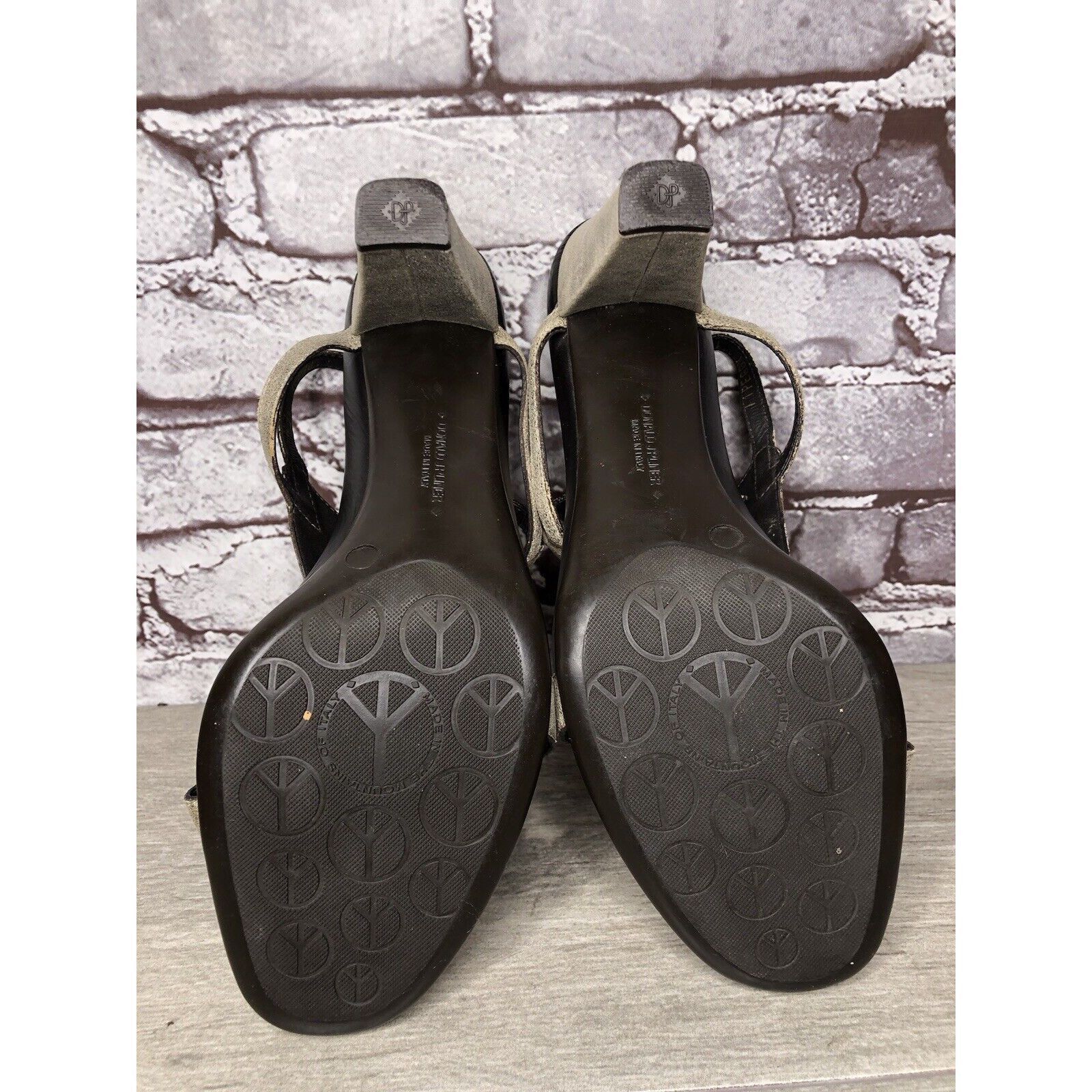 Donald Pliner Donald J. Pliner Peggy Gray Shimmer Leather T- Strap Heels S Size US 11 / IT 41 - 14 Thumbnail