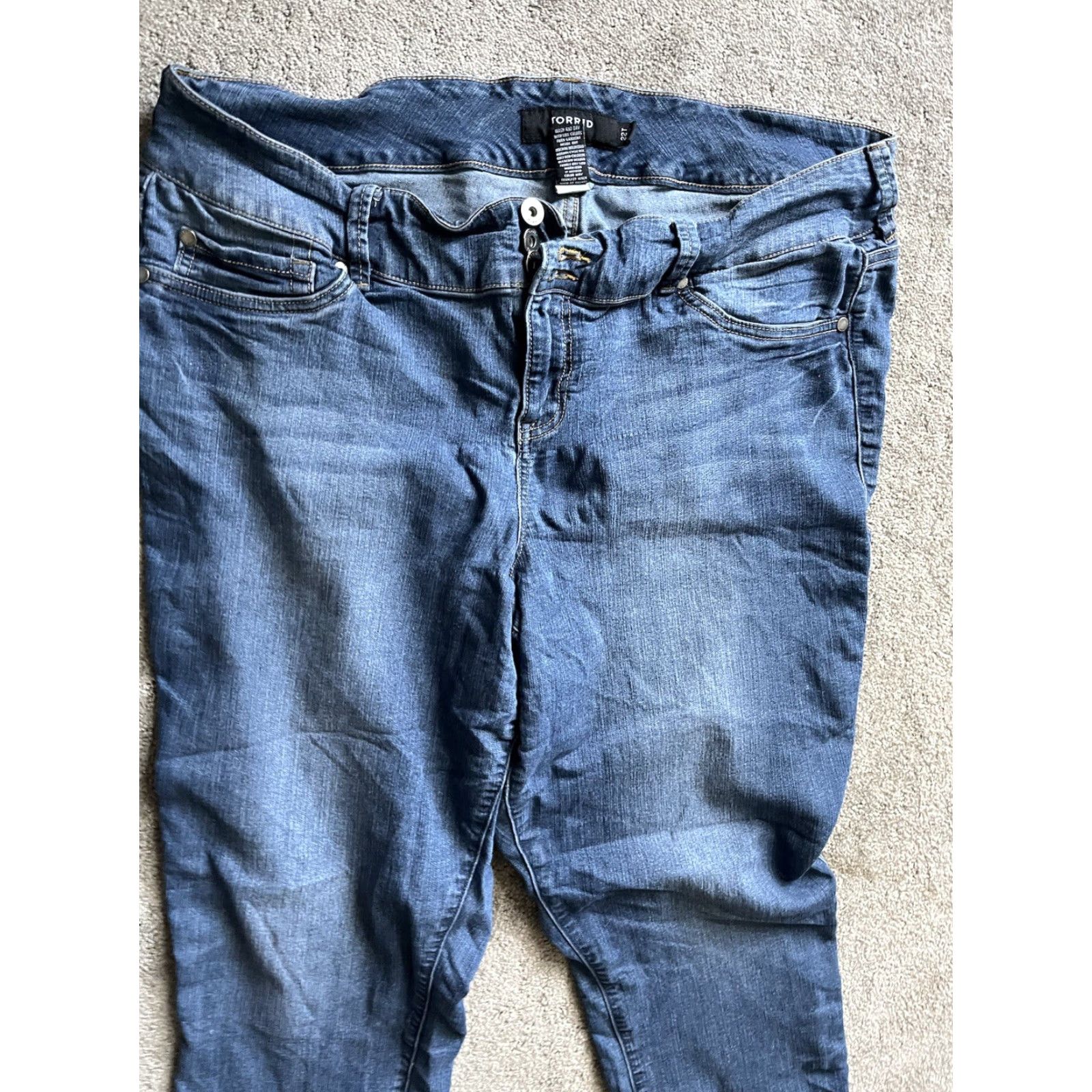 Torrid VINTAGE? No — Torrid Jeans Womens 22 Tall Blue Jegging Crop Stretch Denim Mid Rise Zip Pockets 2P Cotton Blend Dark Wash Size 40" / US 18 - 2 Thumbnail