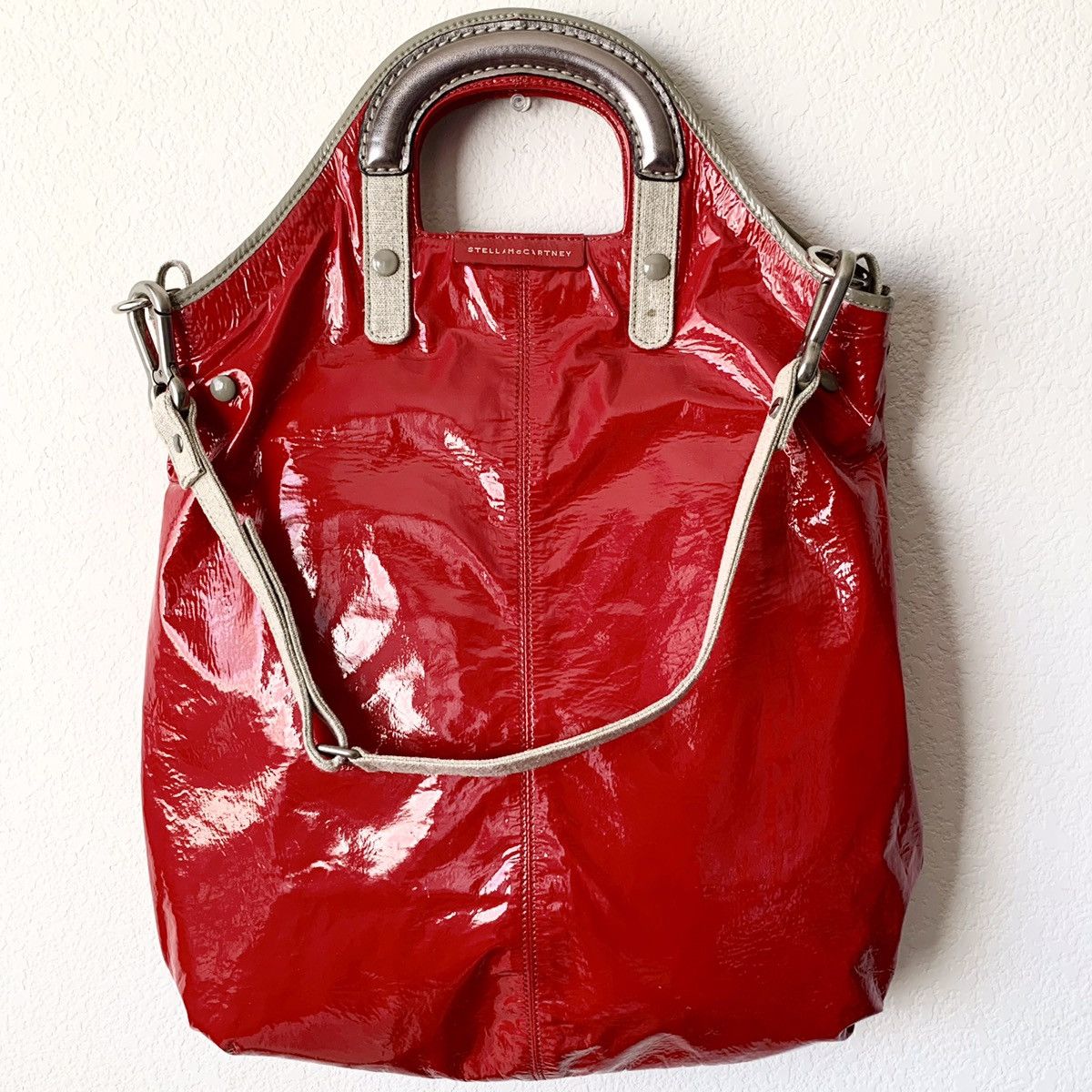 Stella McCartney Patent cherry red shiny tote bag Size ONE SIZE - 15 Thumbnail