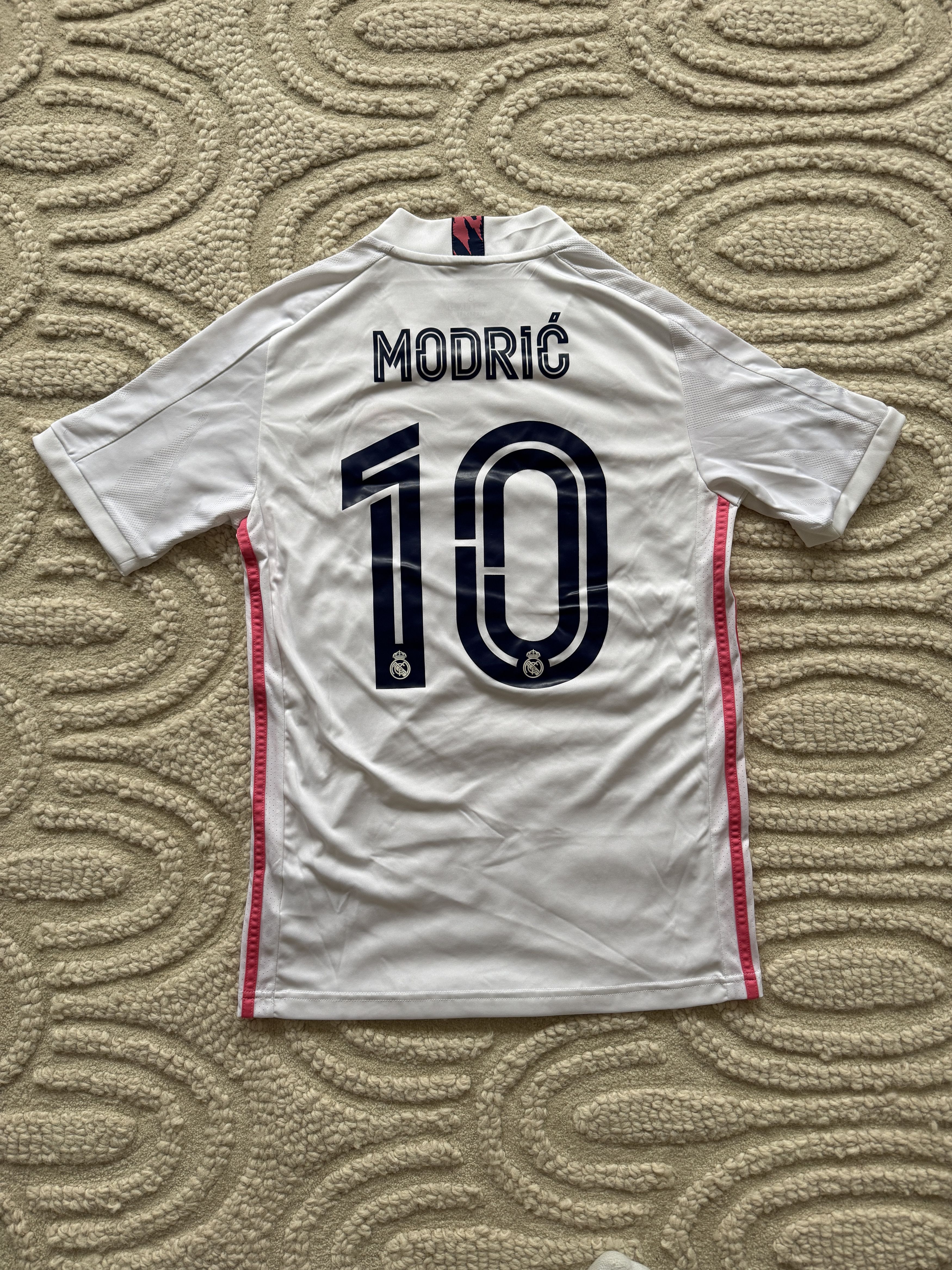 Adidas Adidas Real Madrid #10 Modric 2020 Jersey Size US S / EU 44-46 / 1 - 5 Thumbnail