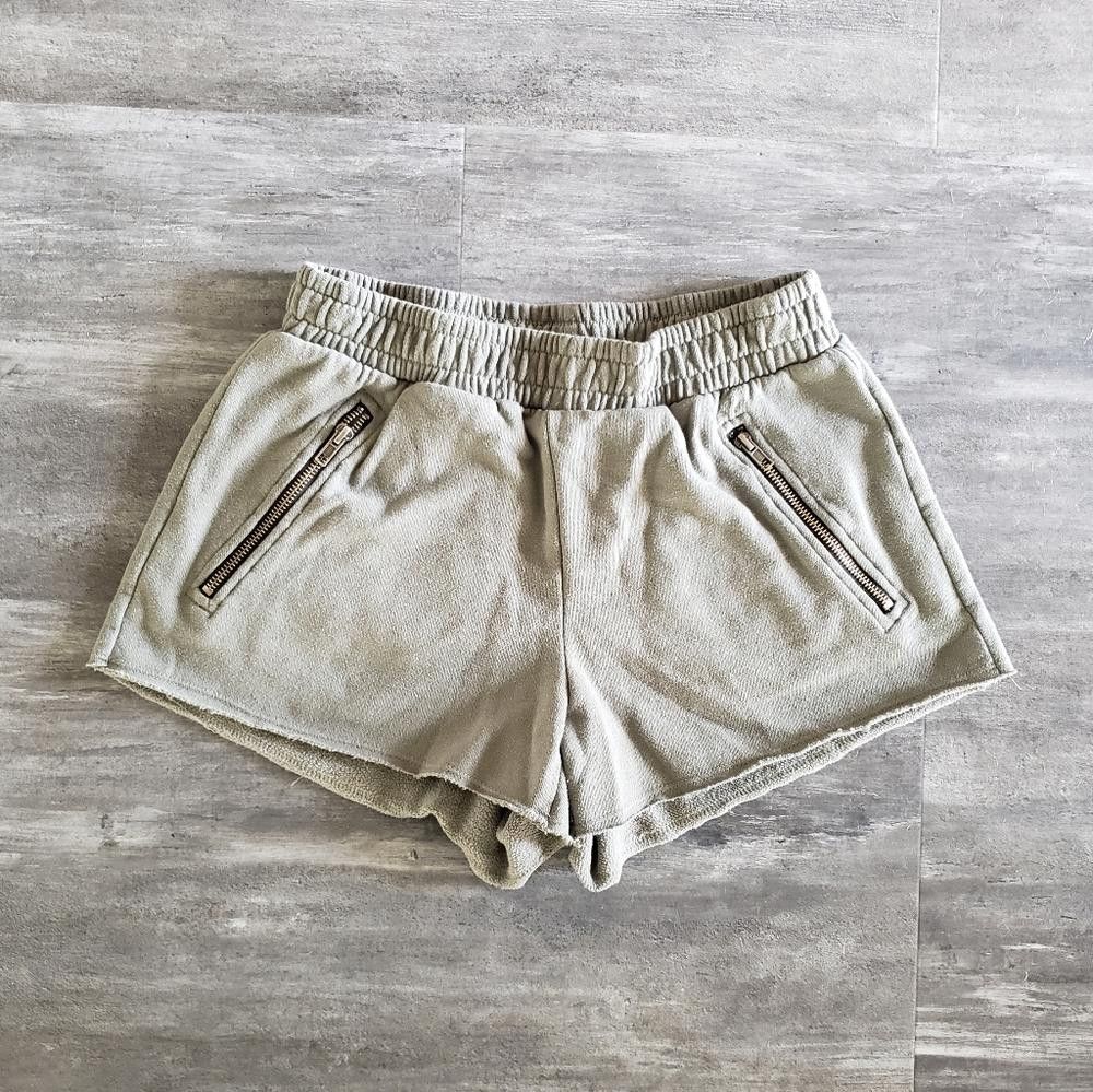 Forever 21 Olive High Waisted F21 Sweat Short Size 32" / US 10 / IT 46 - 1 Thumbnail