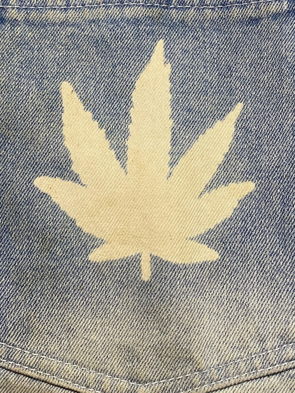 Bob Marley Baggy Vintage Hemp Blue Denim Shorts With Unique Stains Find Size US 31 - 12 Thumbnail