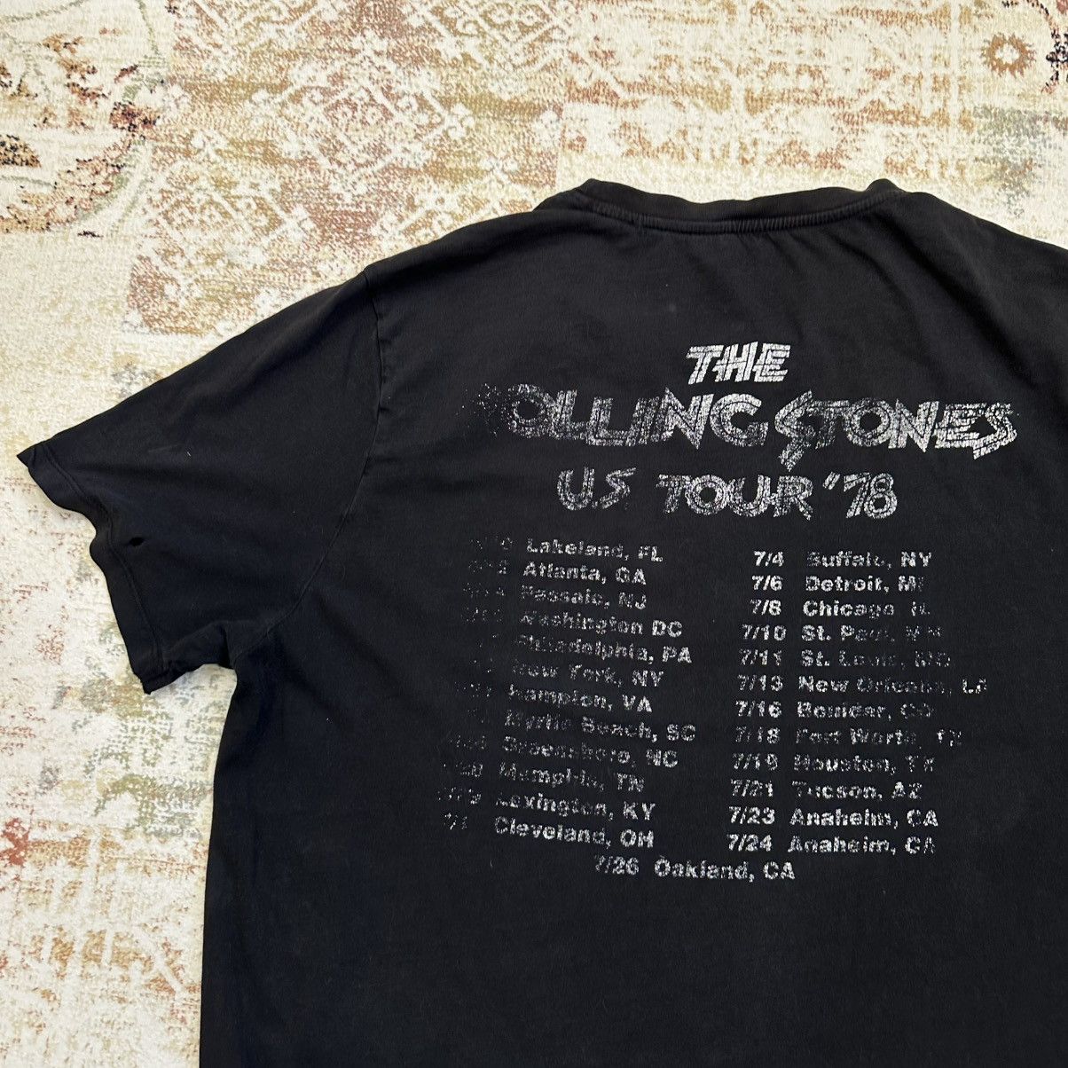 Band Tees × The Rolling Stones × Vintage Vintage Adult The Rolling Stones T-shirts Crazy Fit Trashed Size US XL / EU 56 / 4 - 8 Thumbnail