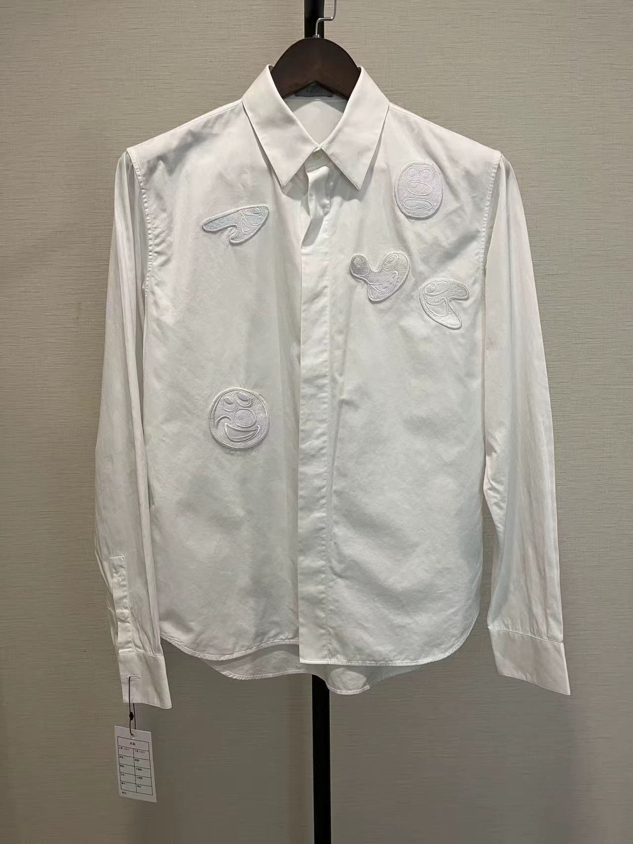 Dior Dior x Kenny Scharf Men's White Spirit Applique Shirt 40 Size US XXS / EU 40 - 1 Thumbnail