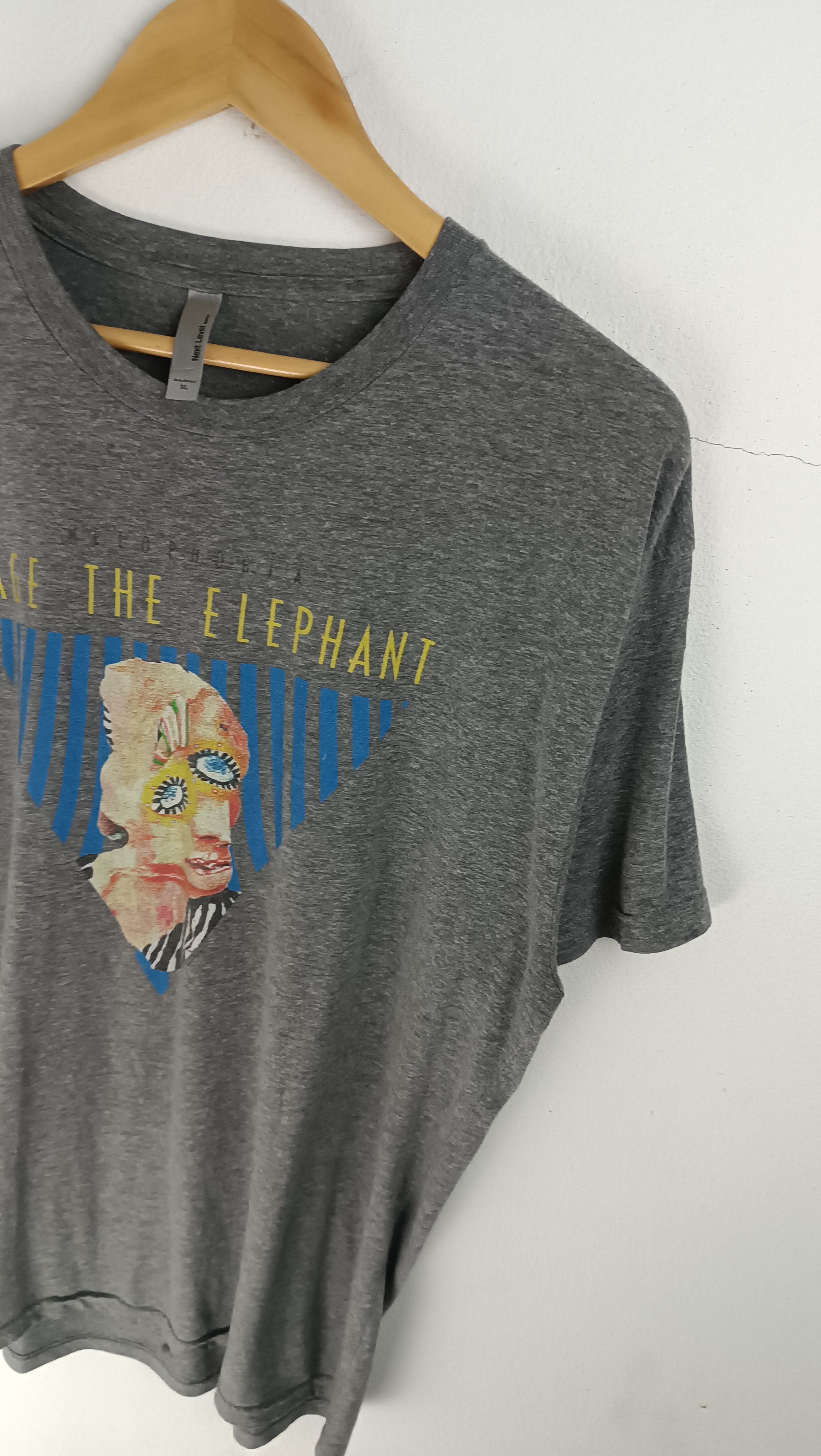 Band Tees VINTAGE CAGE THE ELEPHANT MELOPHOBIA black keys strokes mgmt Size US M / EU 48-50 / 2 - 7 Thumbnail